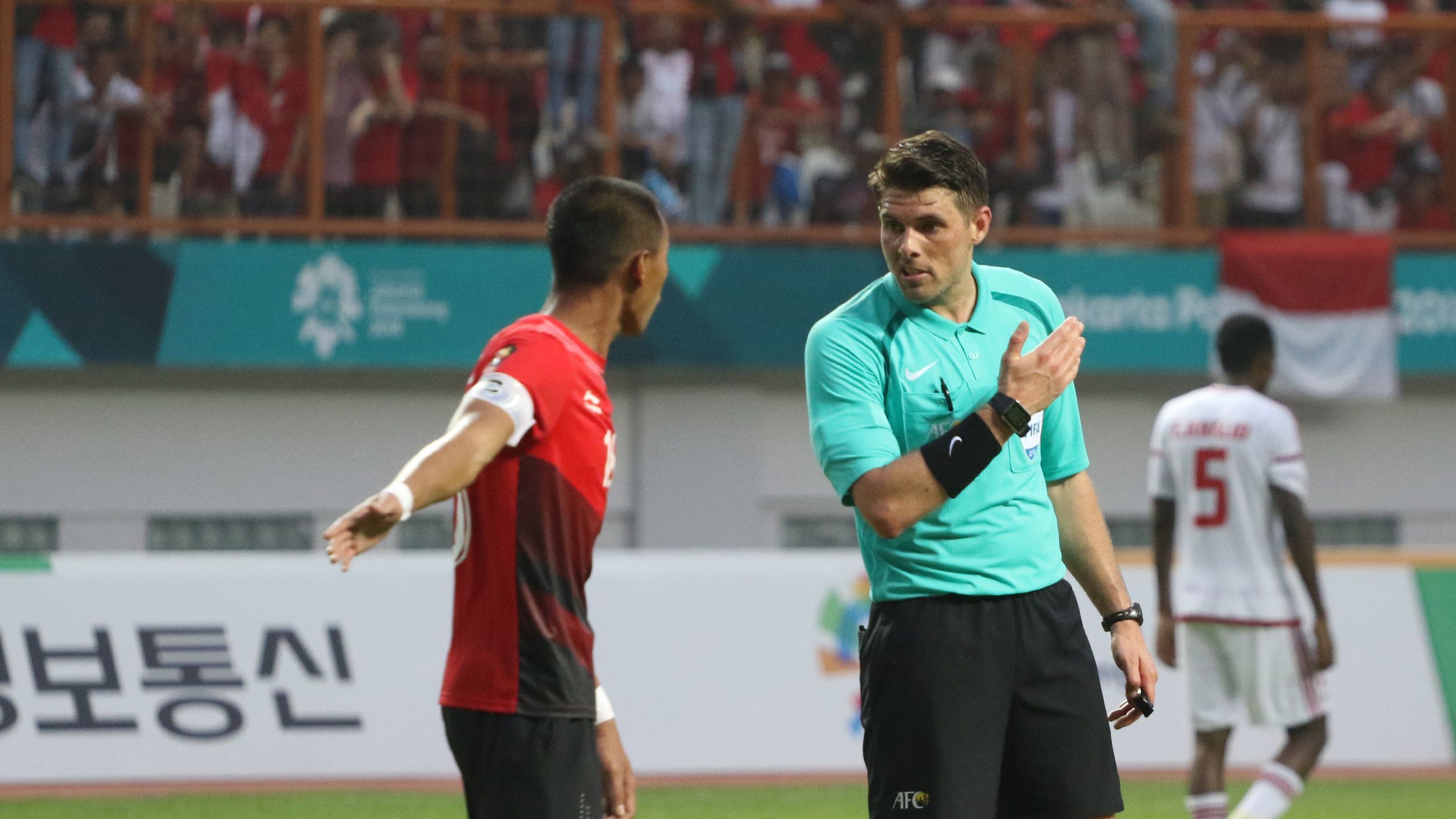 Shaun Evans Robert & Hansamu Yama