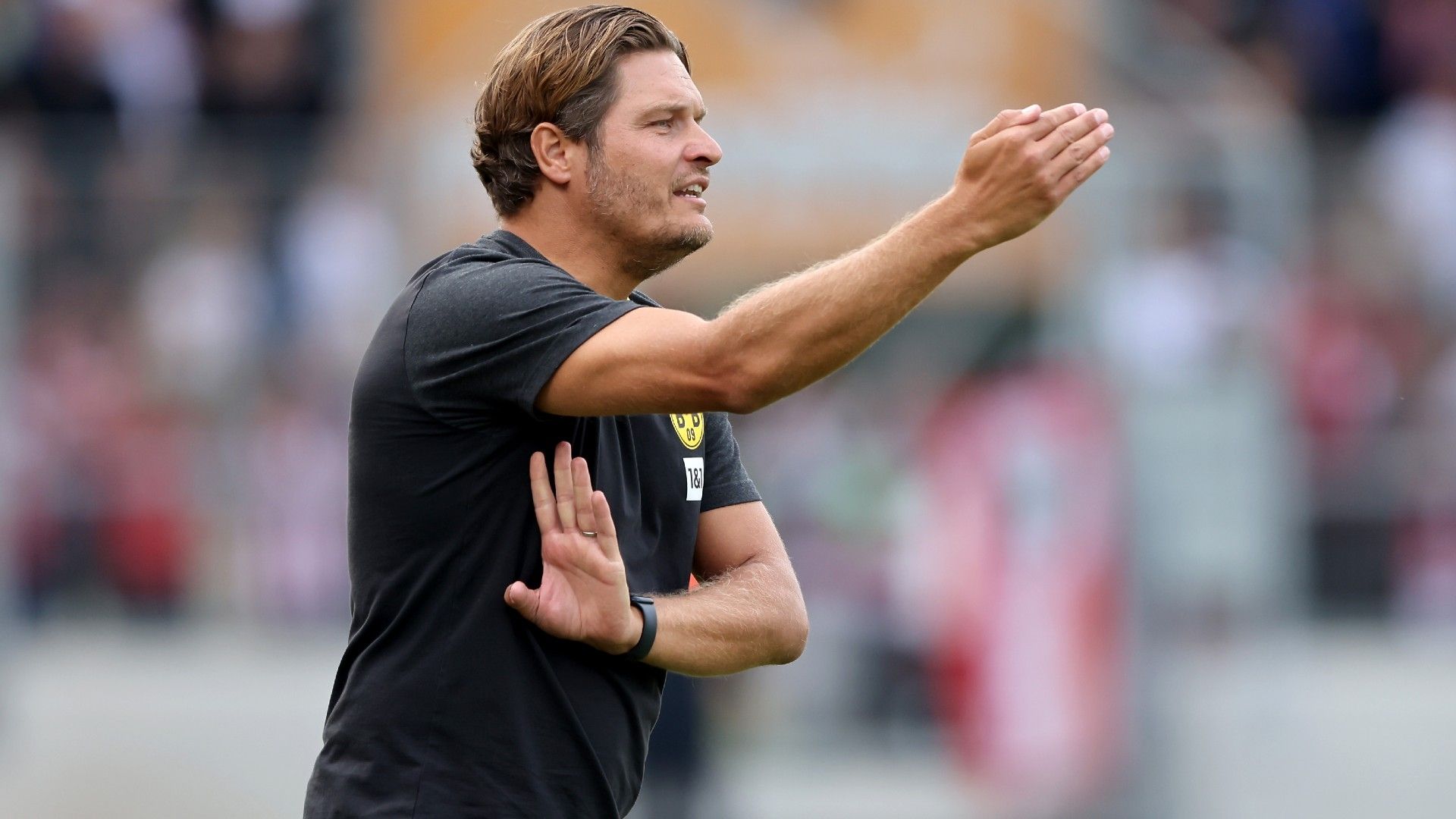 Head coach Edin Terzic of Dortmund