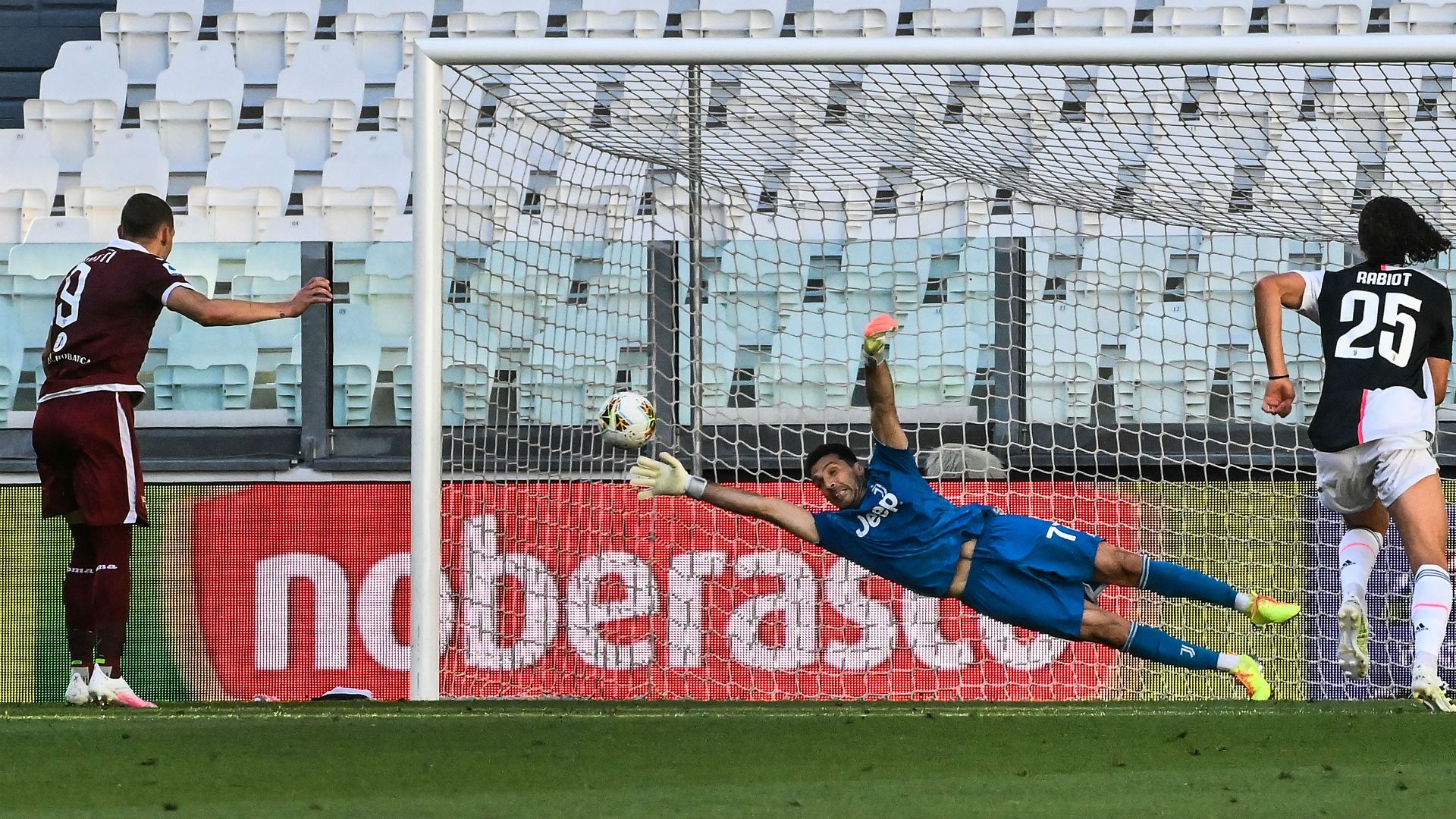 Gianluigi Buffon Andrea Belotti Juventus Torino