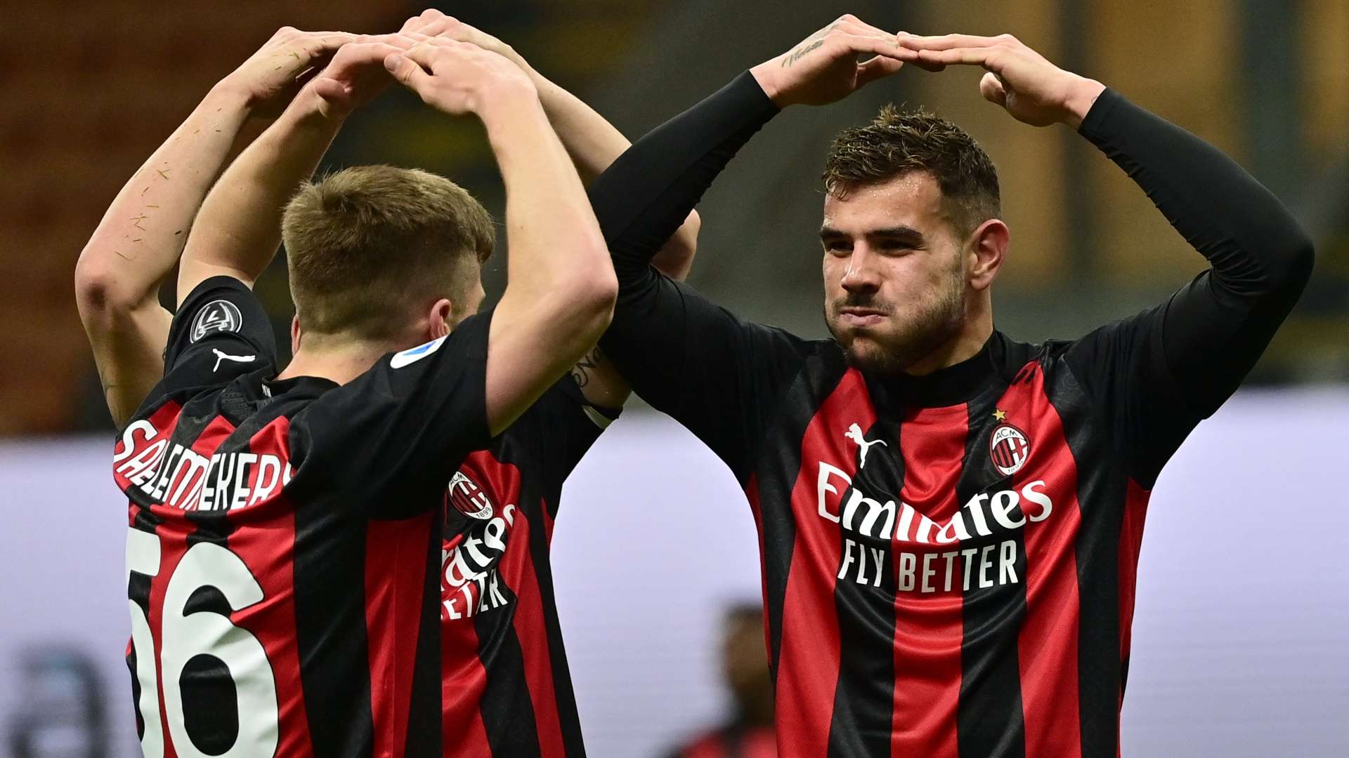 Theo Hernandez Milan Benevento celebrating Serie A