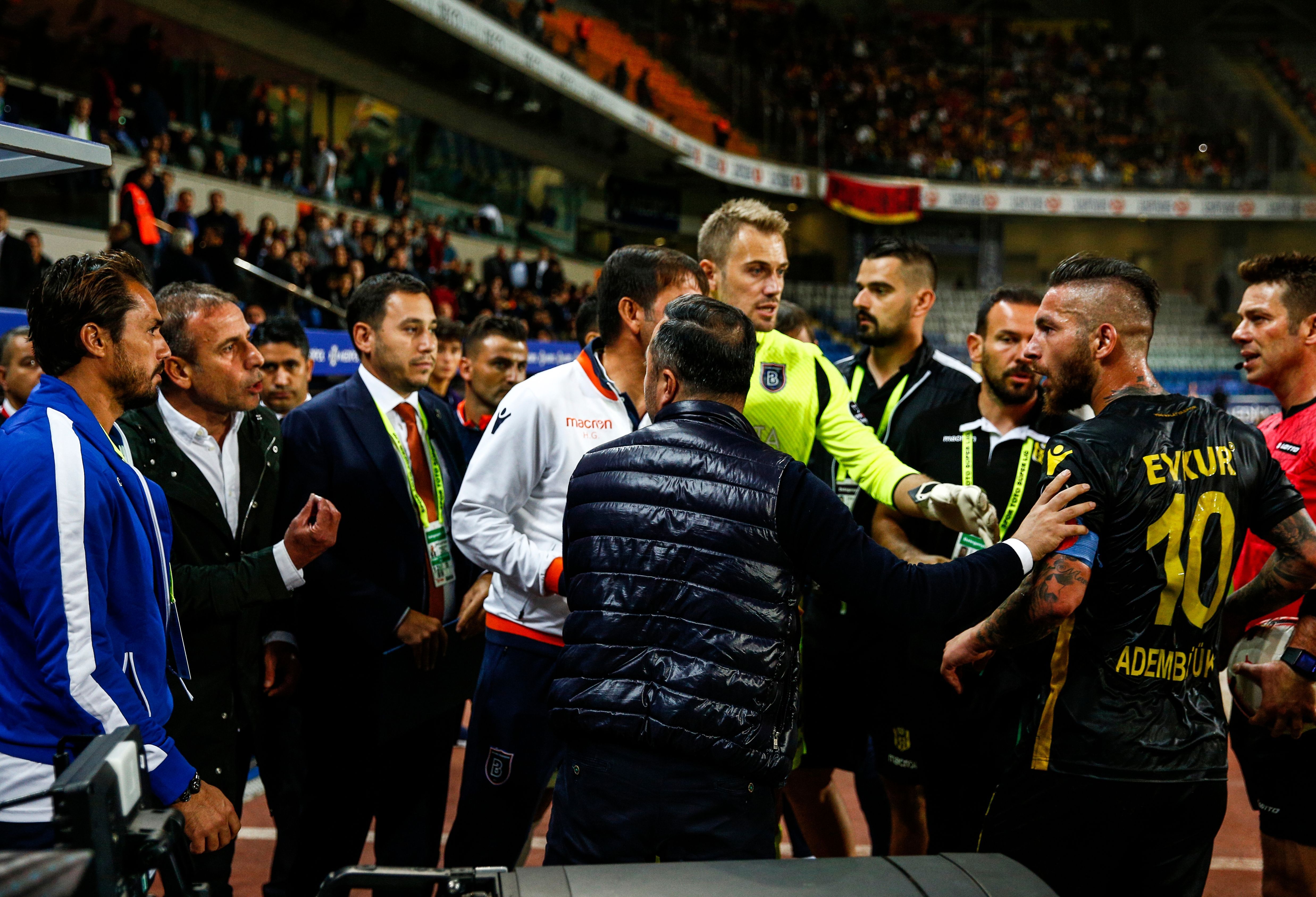 Abdullah Avci Adem Buyuk Basaksehir Yeni Malatyaspor Super Lig 10/01/18