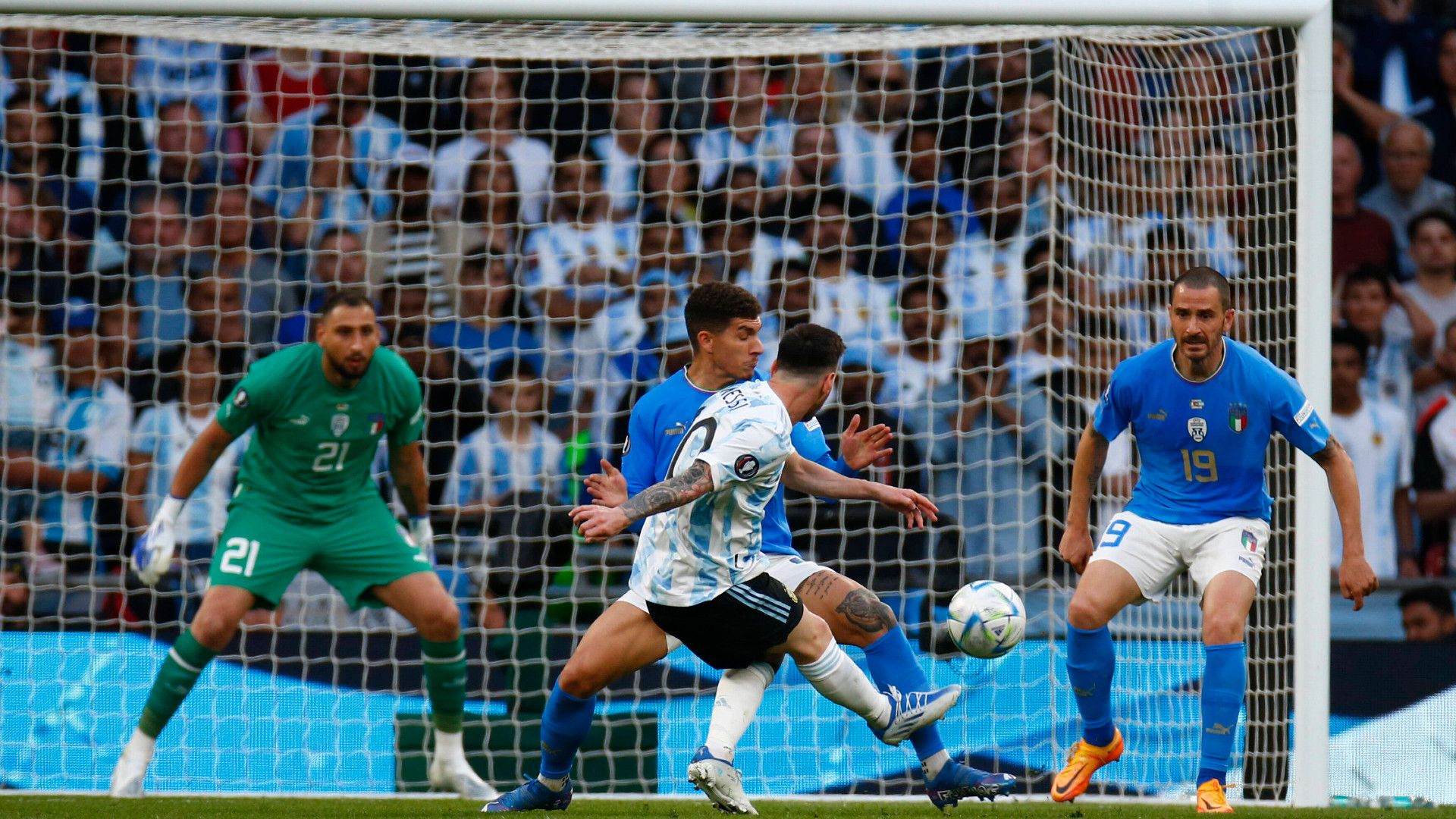 Lionel Messi 2022 beim 3:0-Sieg Argentiniens 2022 in der Finalissima gegen Italien.