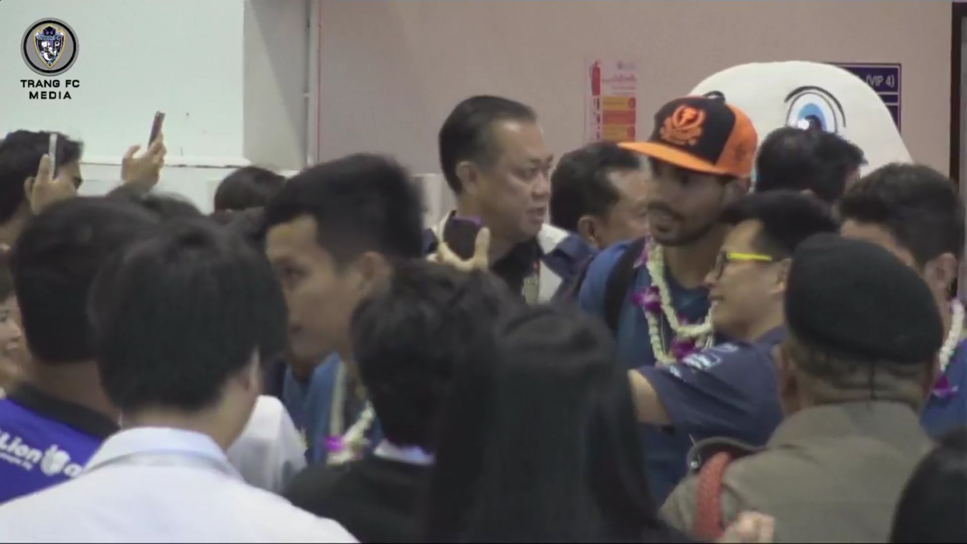 เนวิน ชิดชอบ