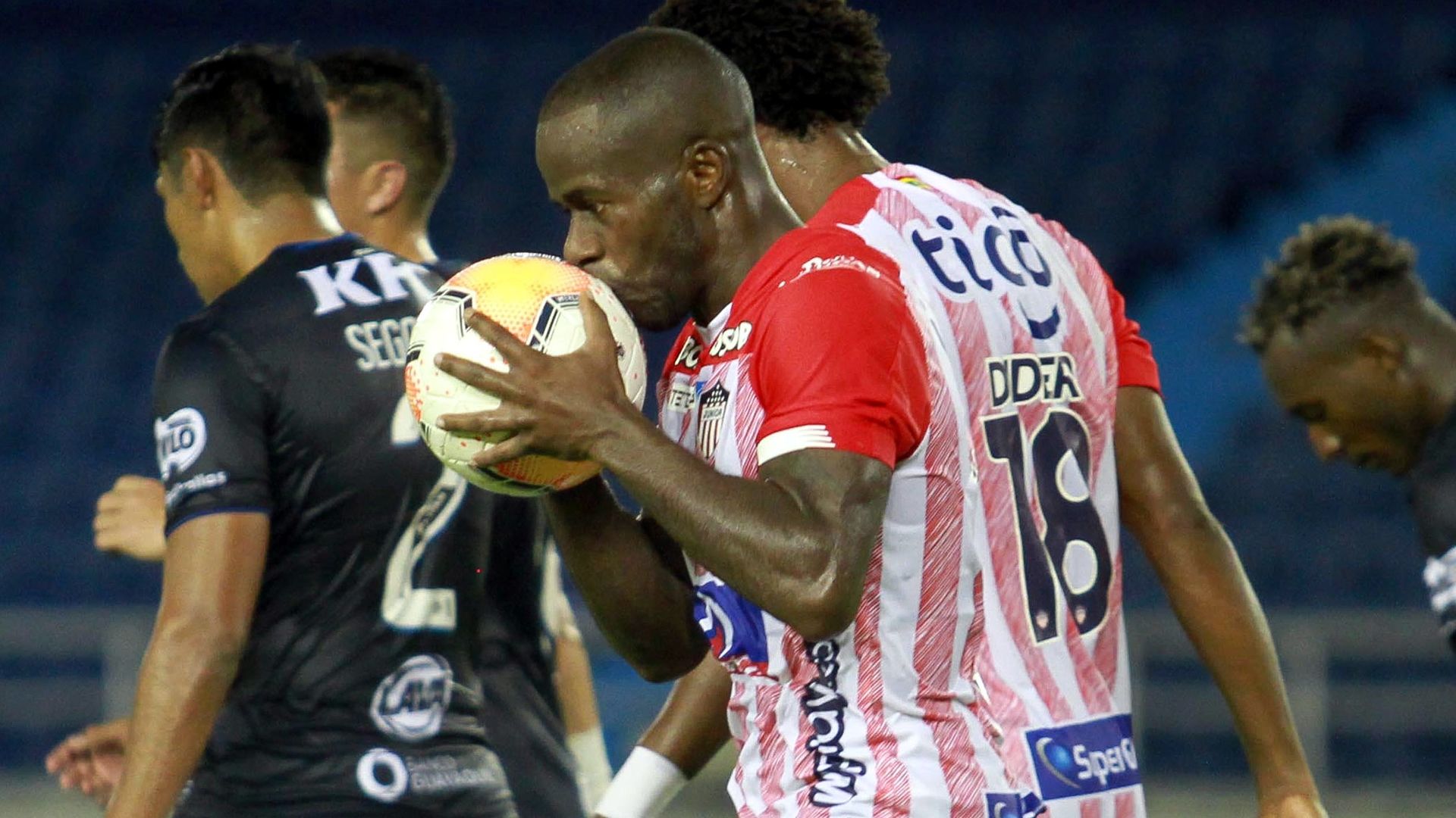 Carmelo Valencia Junior Independiente Copa Libertadores 2020