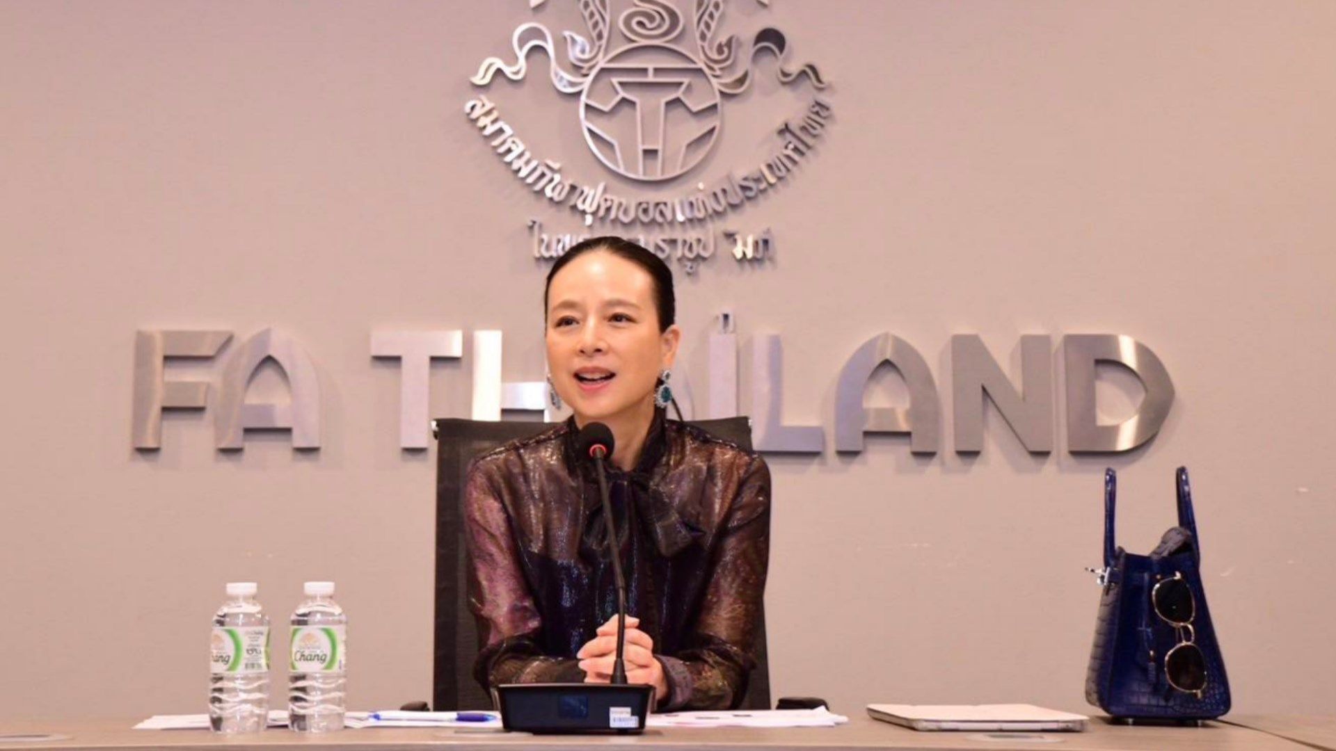 นวลพรรณ ล่ำซำ