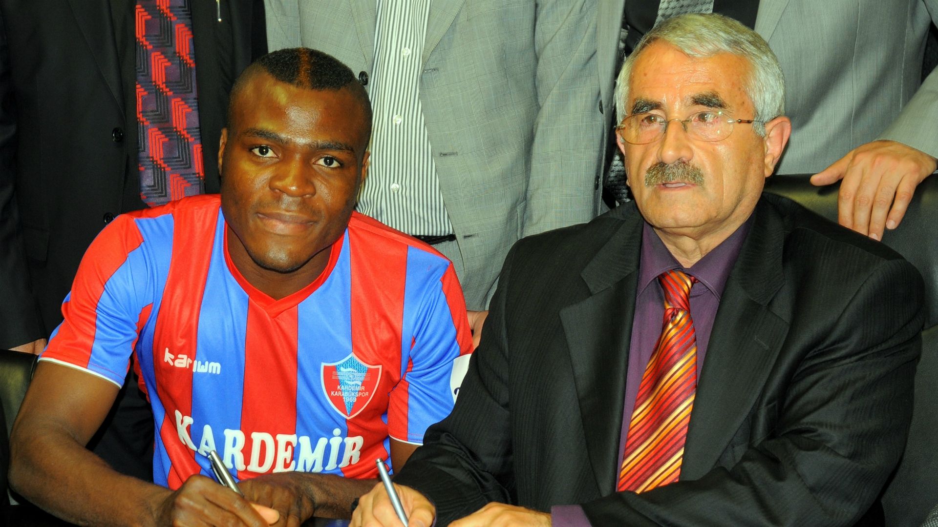 Emmanuel Emenike Karabukspor