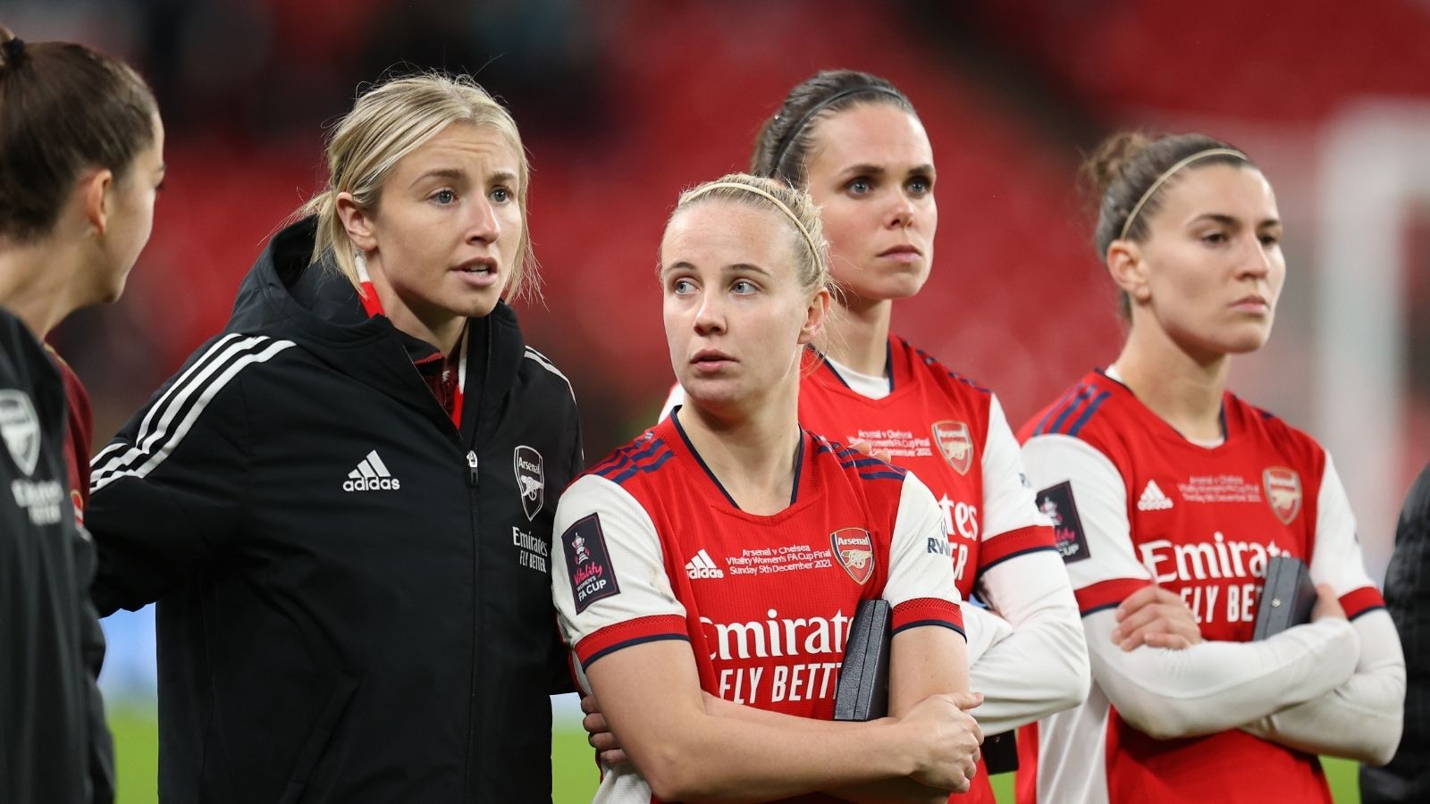 Leah Williamson Beth Mead Arsenal Women 2021-22