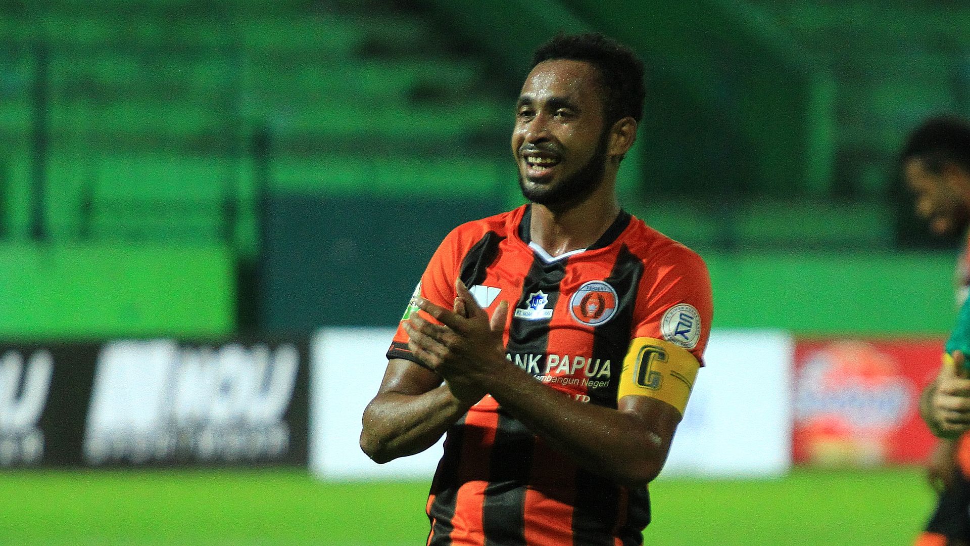 Arthur Barrios Bonai - Perseru