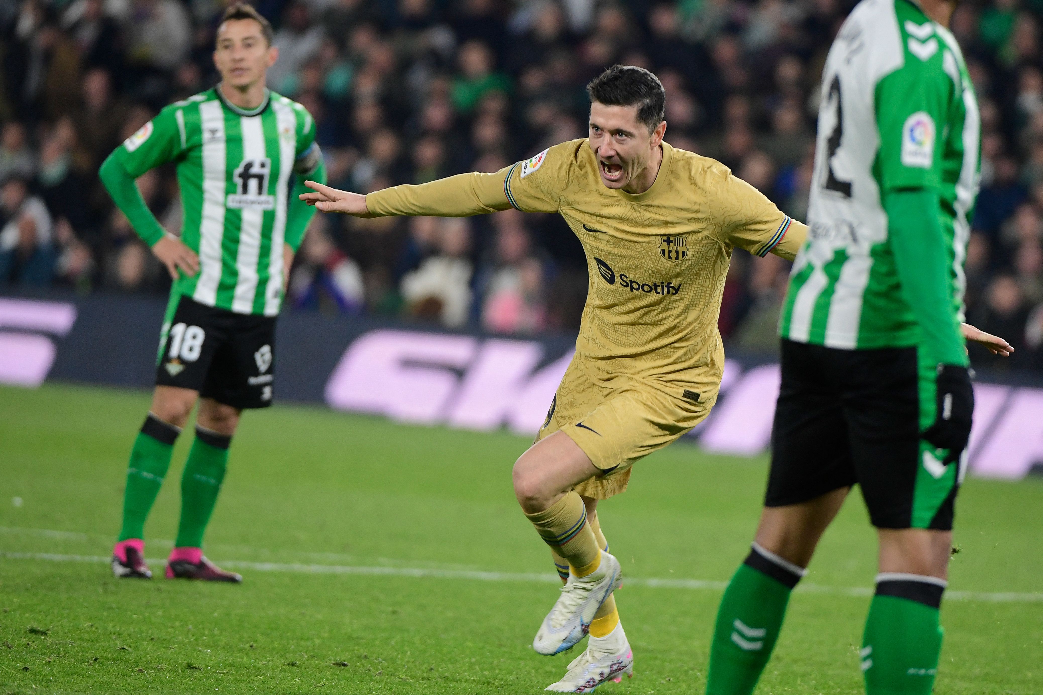 Robert Lewandowski Barcelona Real Betis 2022-23