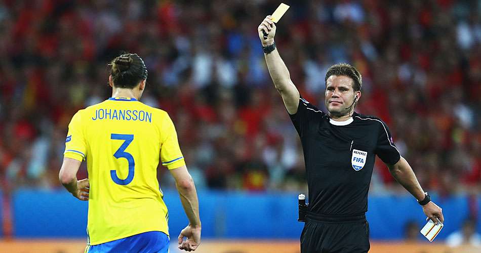 Felix Brych Schiedsrichter EM 2016 22062016