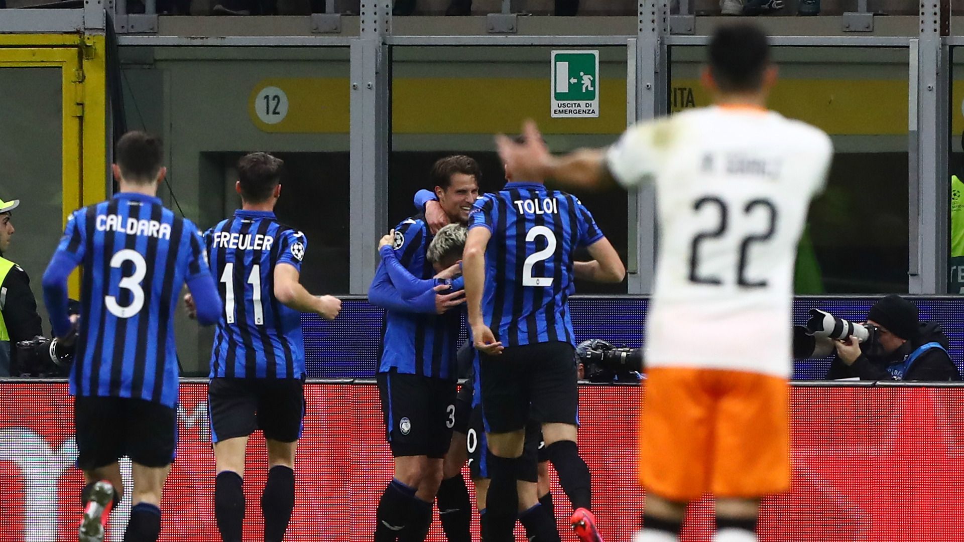 Atalanta celebrating Valencia