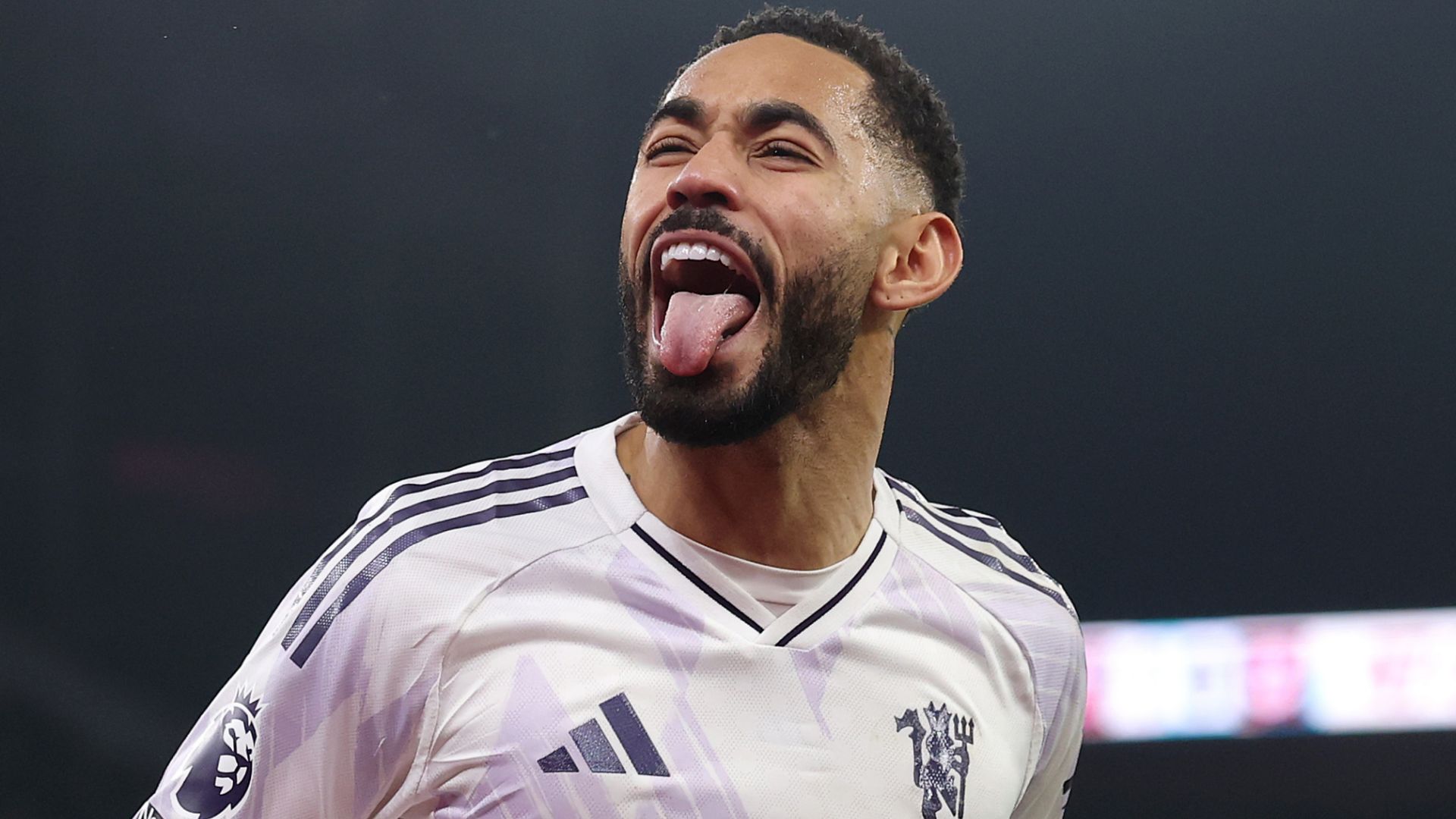 Matheus Cunha Manchester United Aston Villa 2025