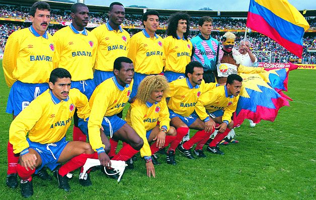 Uniforme Colombia con publicidad