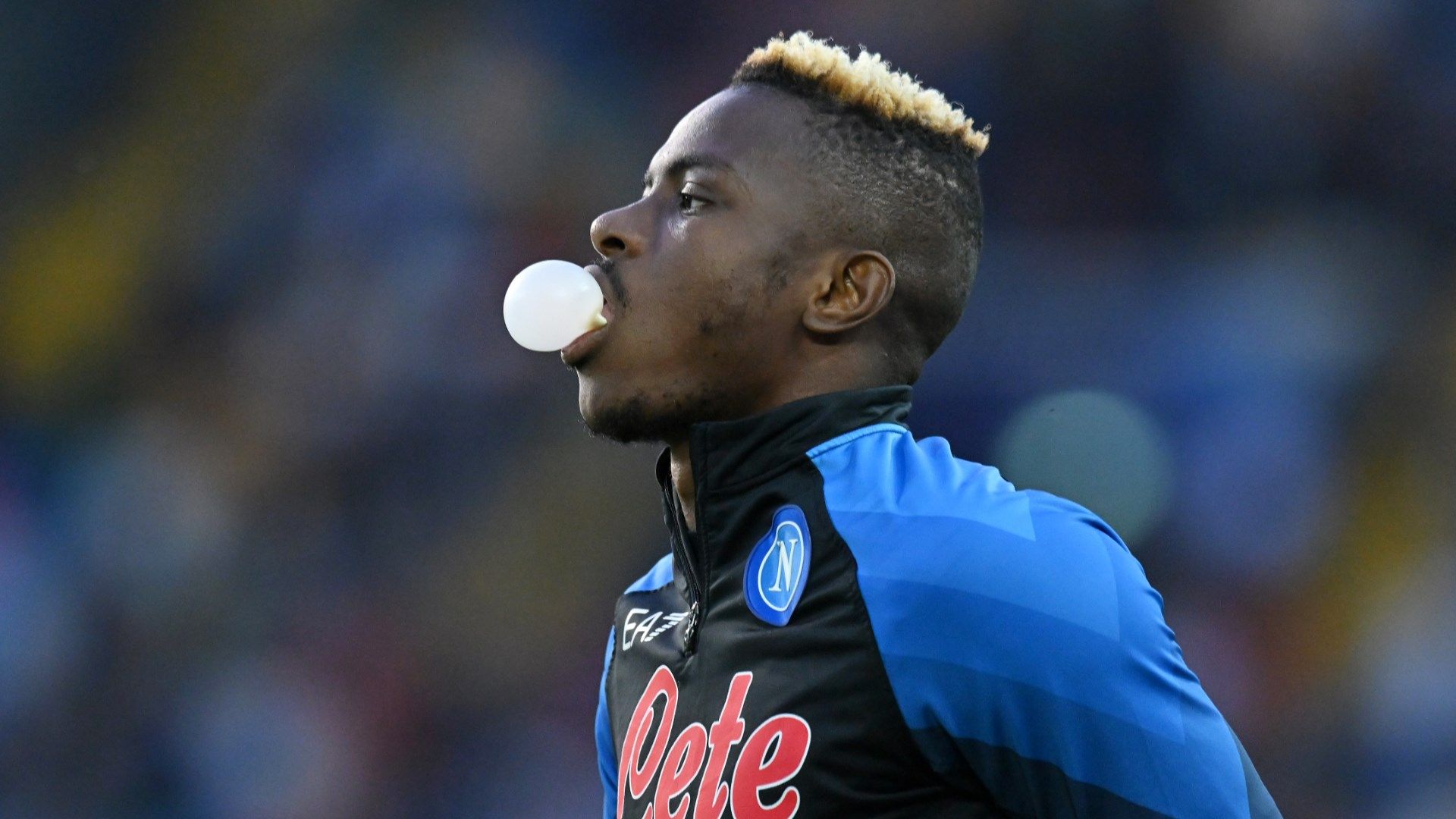 Victor Osimhen chewing gum