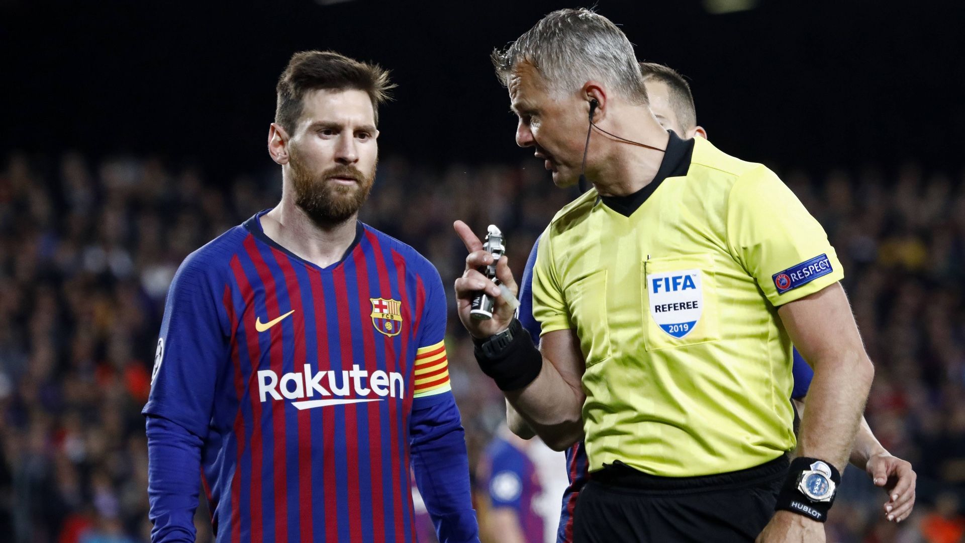 ONLY GERMANY Lionel Messi Bjorn Kuipers 2019