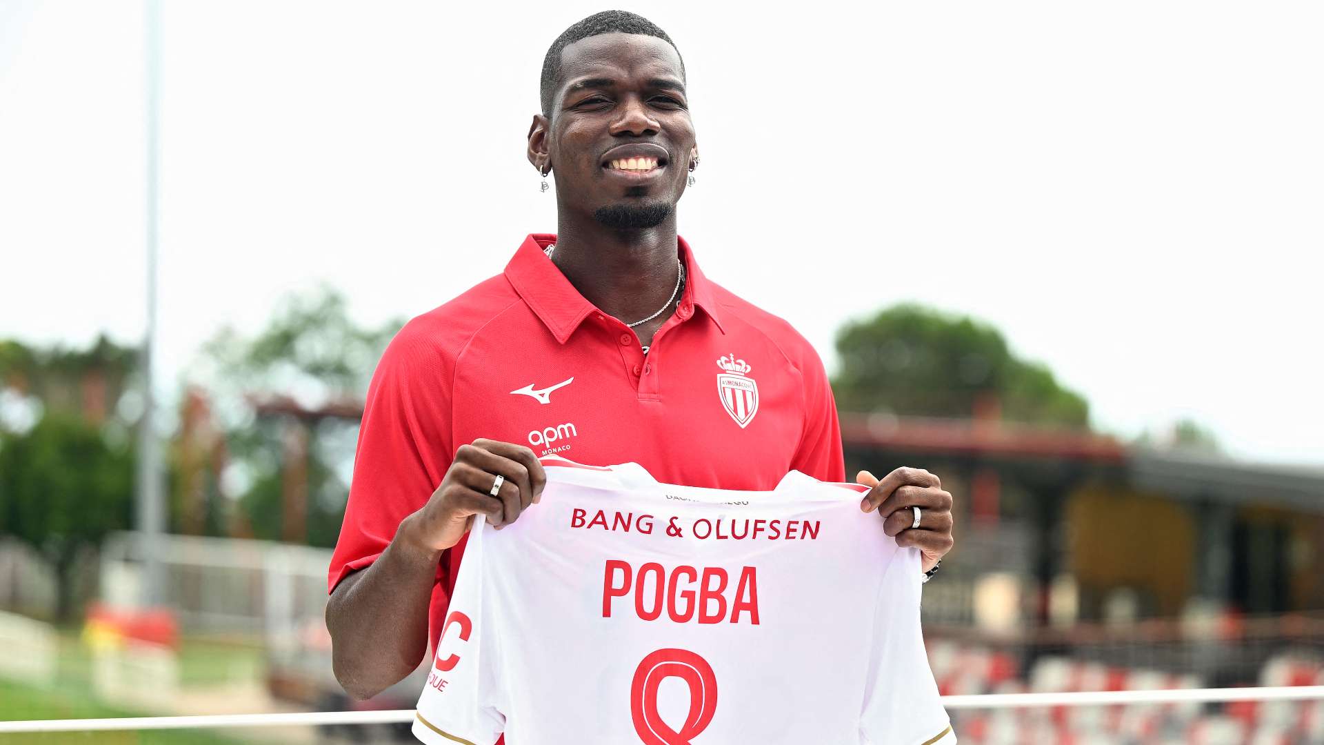 "Pogba bị sốc: Đội bóng phải lột đồ vì sự cố bất ngờ" 5 paul-pogba-sap-quay-tro-lai-thi-dau