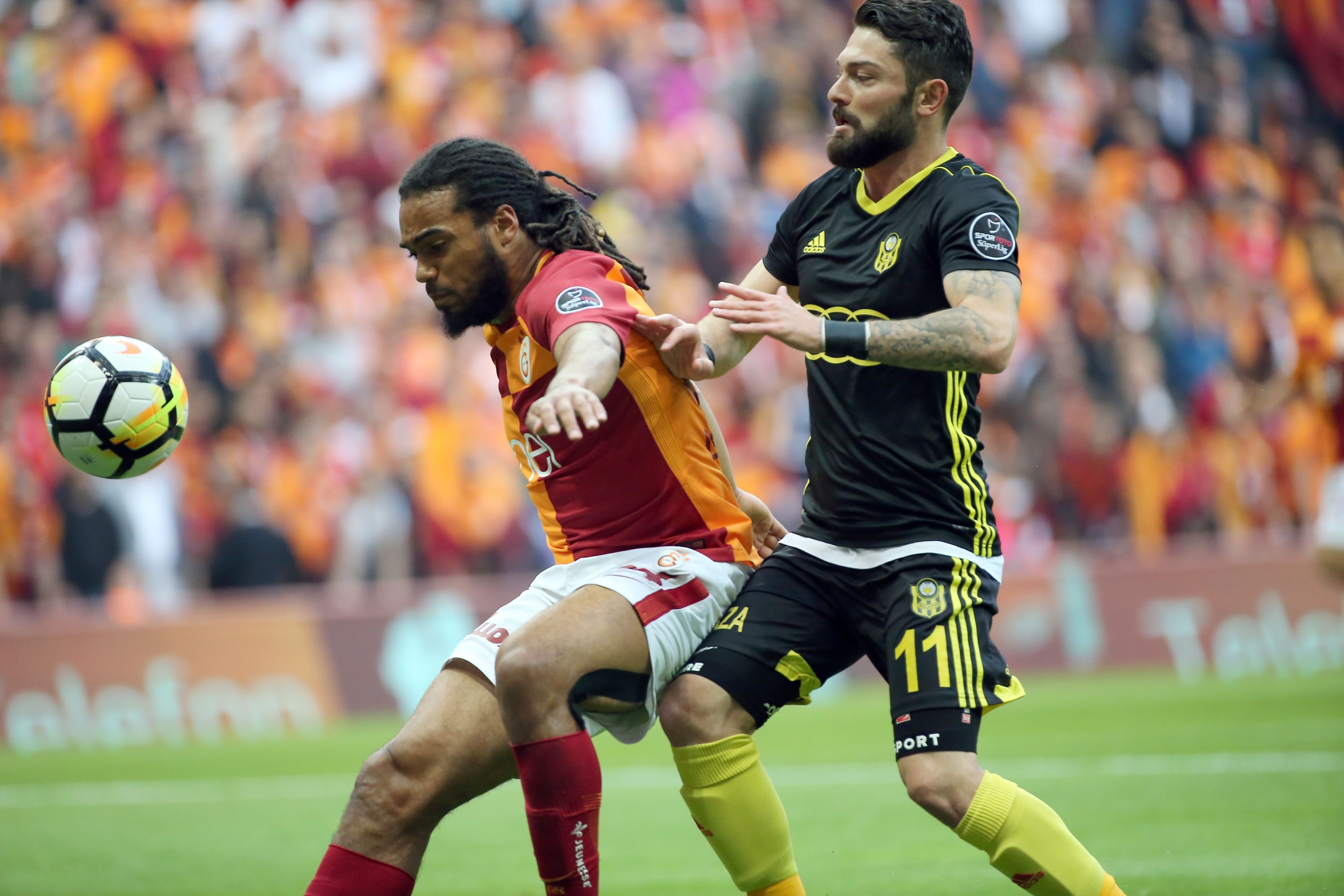 Jason Denayer Eren Tozlu Galatasaray Yeni Malatyaspor 05/12/18