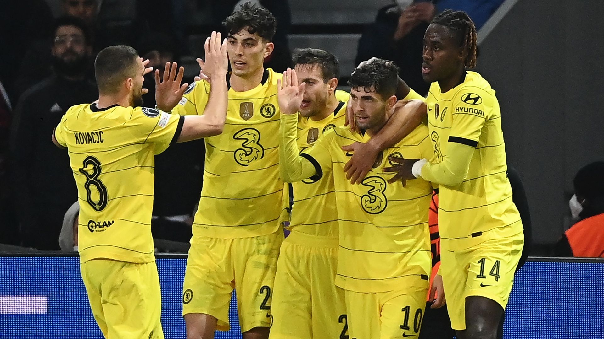 Chelsea celebrate Lille 2021-22