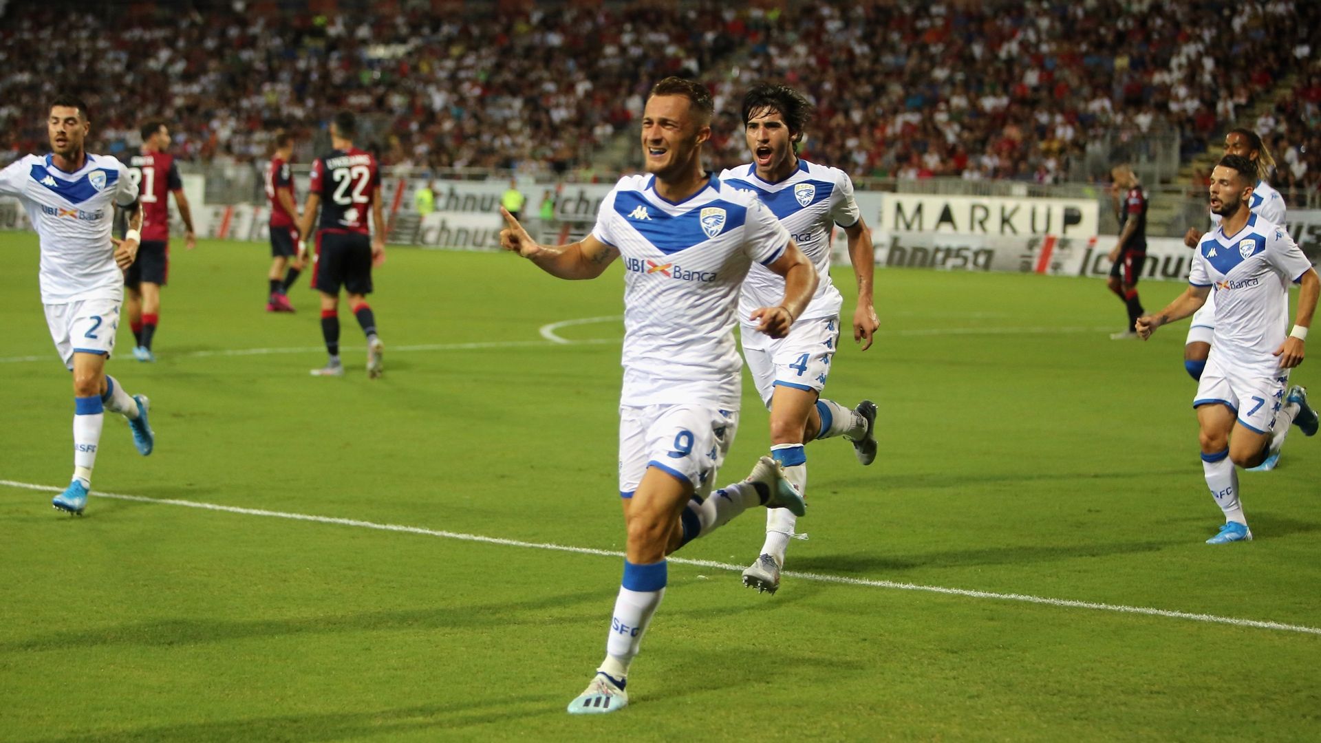 donnarumma celebration Cagliari Brescia Serie A