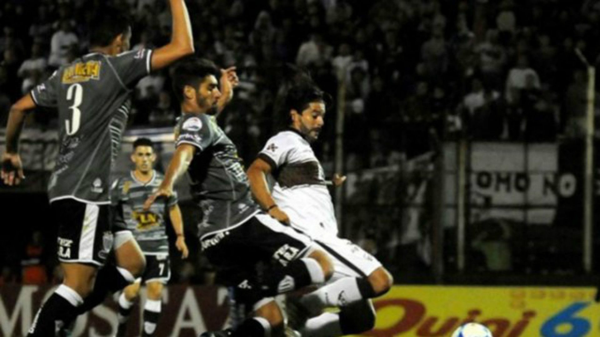 Platense Estudiantes Caseros Primera B Metropolitana