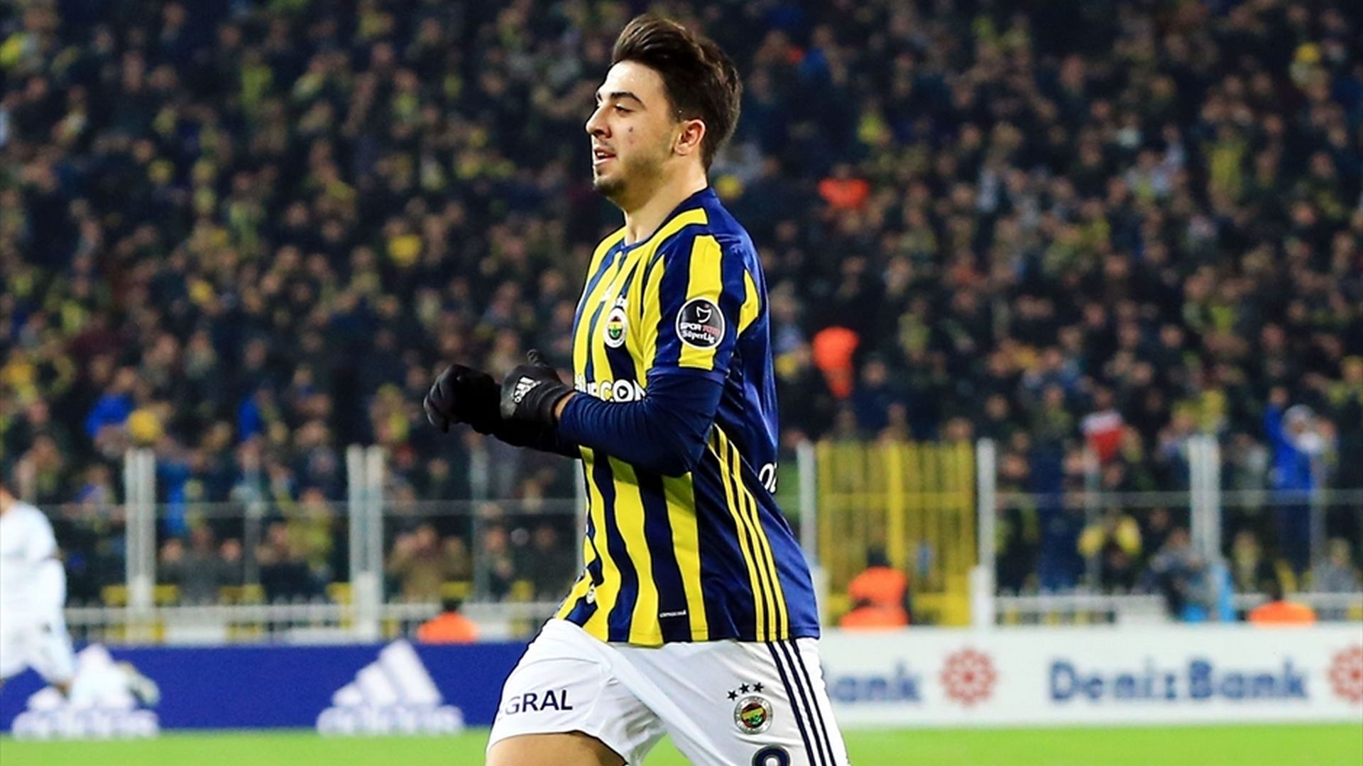 Ozan Tufan Fenerbahce 2212017