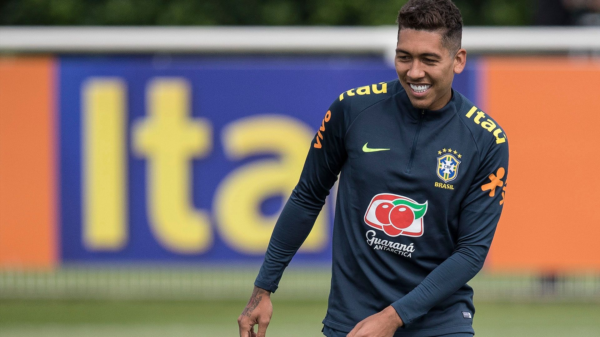 Roberto Firmino Brasil treino Londres 05 06 18