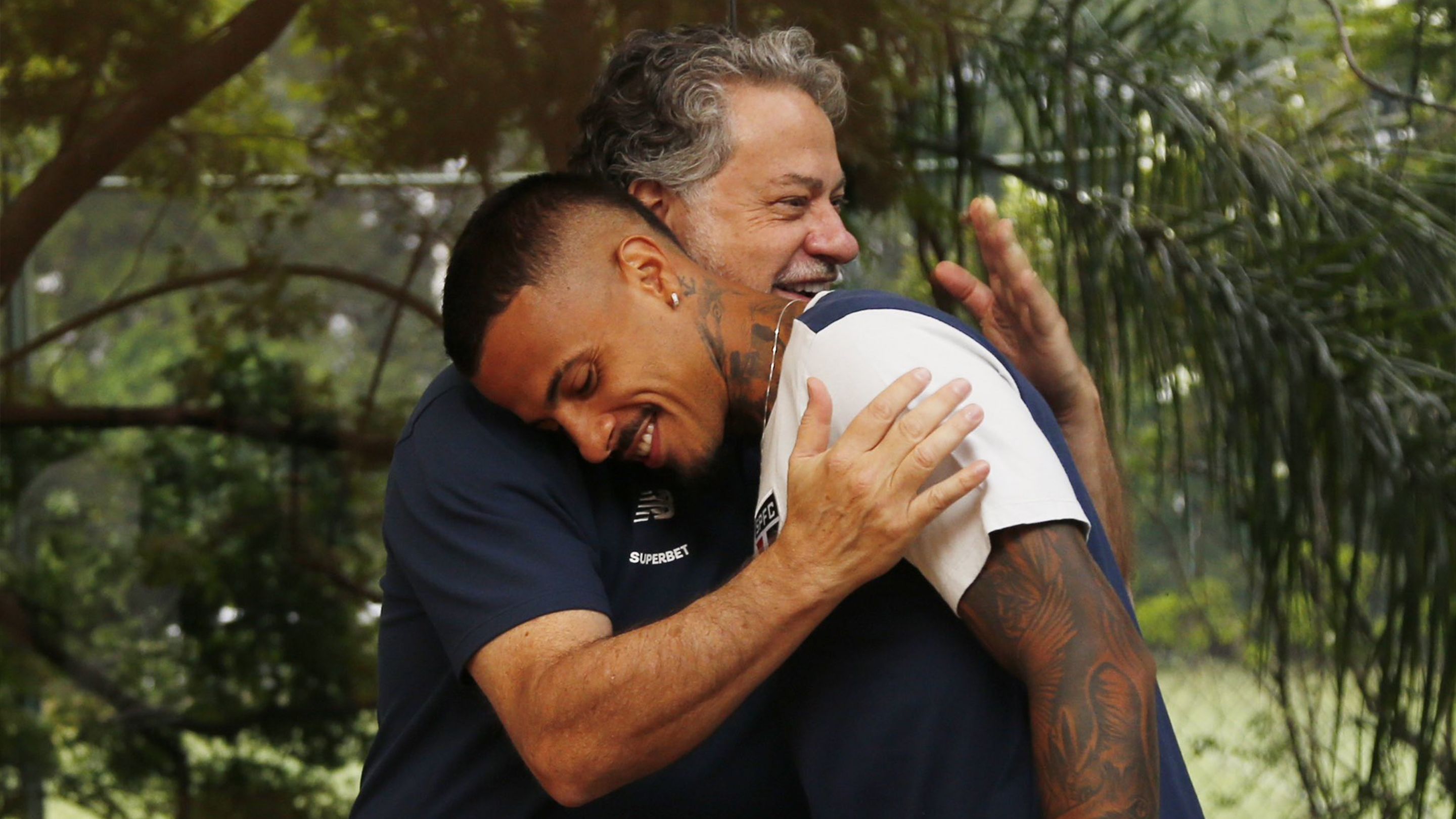 Diego Costa deixa o São Paulo