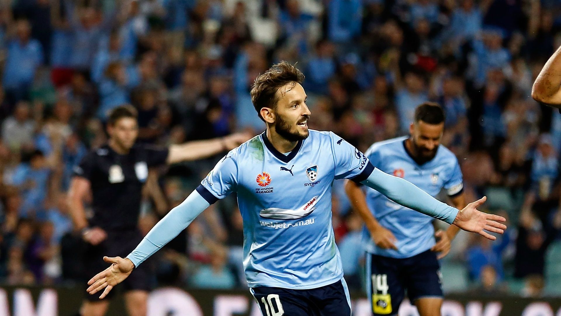 Milos Ninkovic Sydney FC v Newcastle Jets A-League 15042017