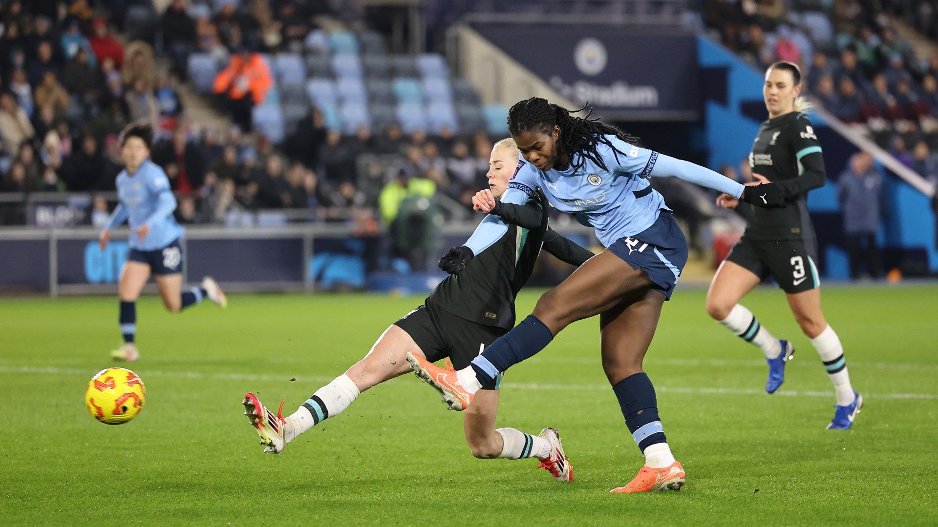 Khadija Shaw Man City Women 2024-25