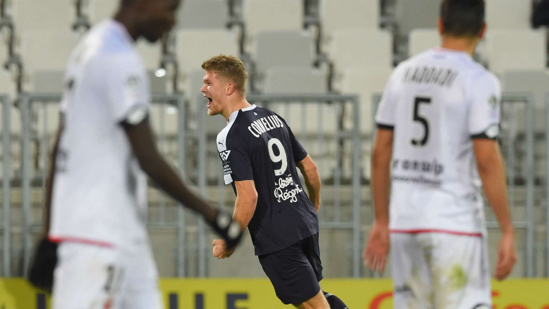 Andreas Cornelius Bordeaux Dijon Ligue 1 20012019