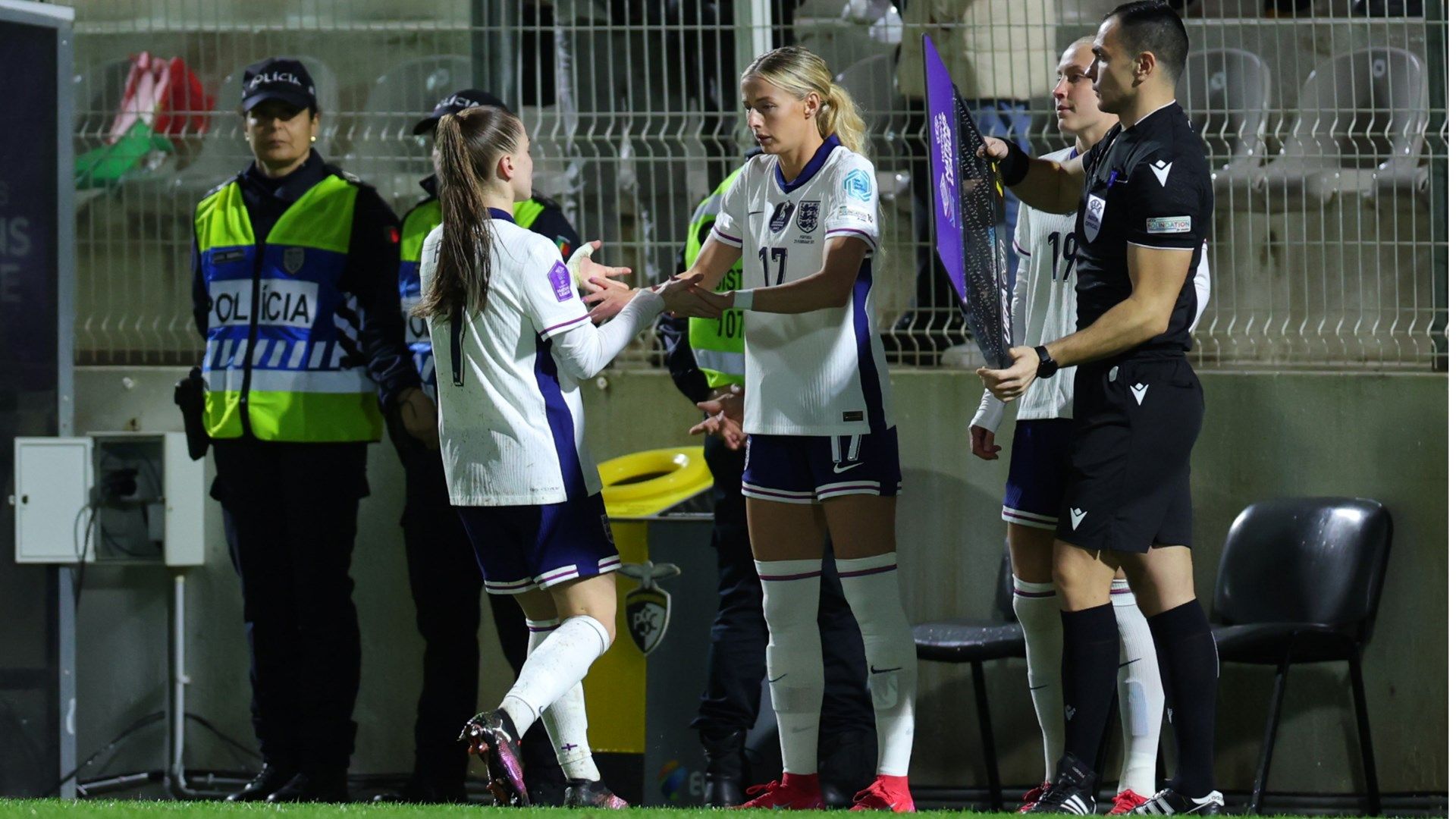 Chloe Kelly Jess Park sub England Portugal Women 2025