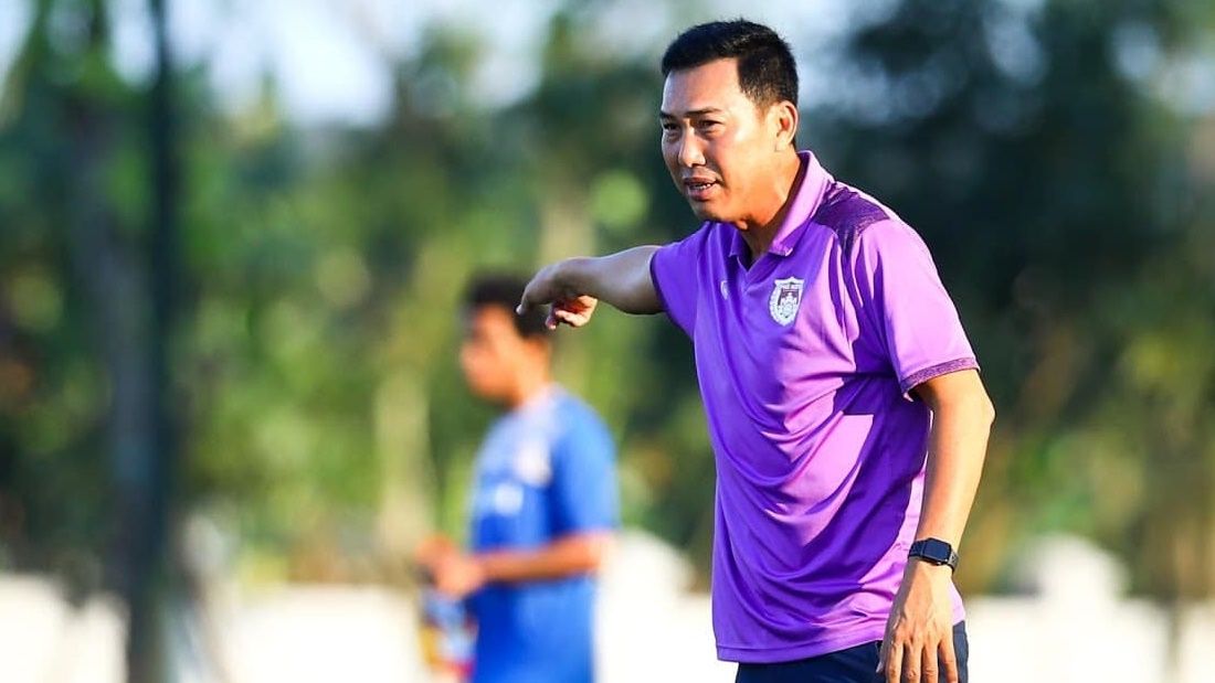 Coach Hua Hien Vinh | Pho Hien FC | First Division 2020