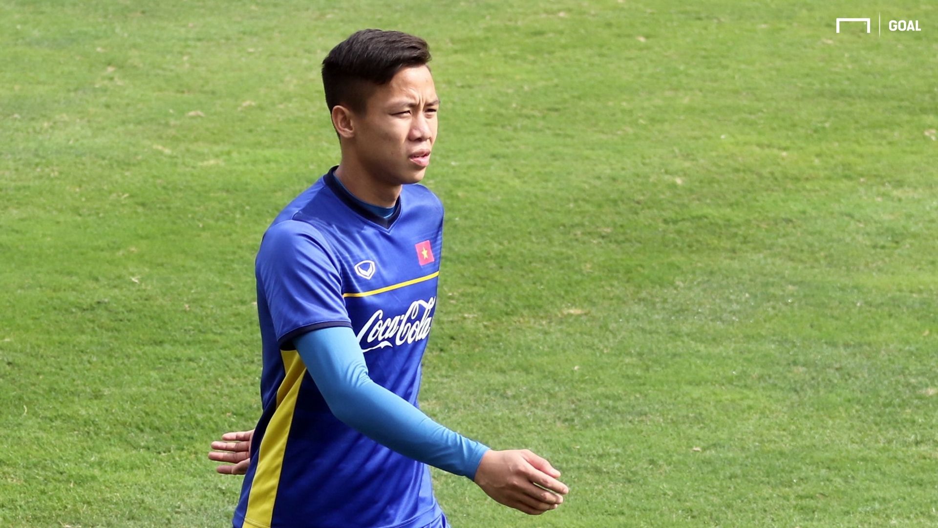 Tuyển Việt Nam tập luyện chiều 21/12