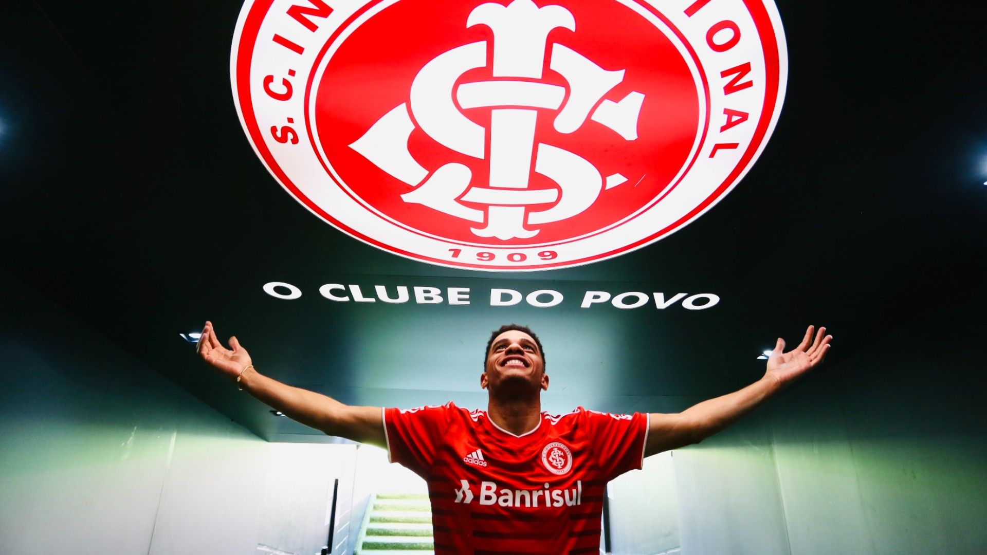 Taison Internacional apresentação 2021