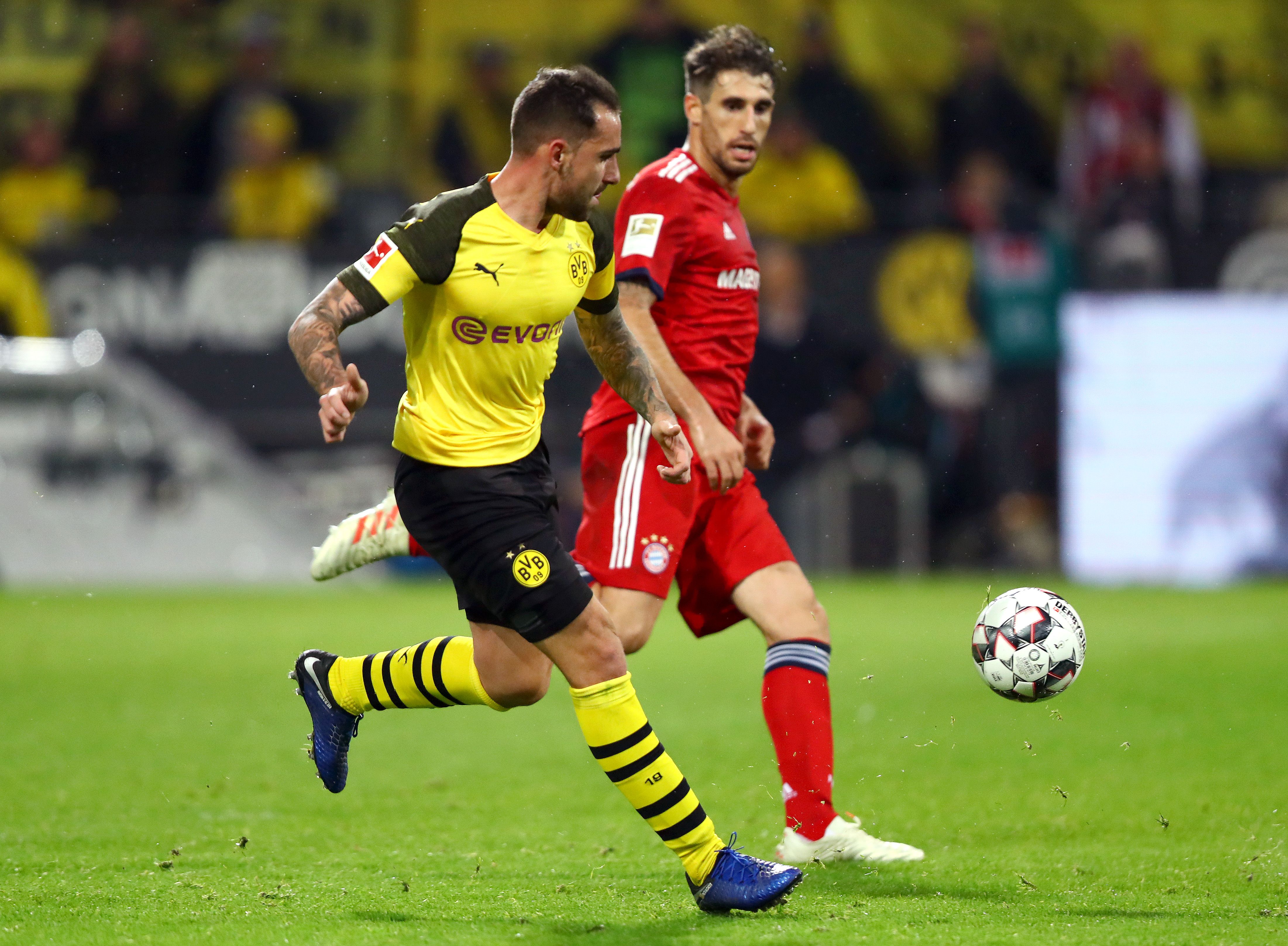 Paco Alcacer Javi Martinez Borussia Dortmund Bayern Munchen Bundesliga 11/10/18