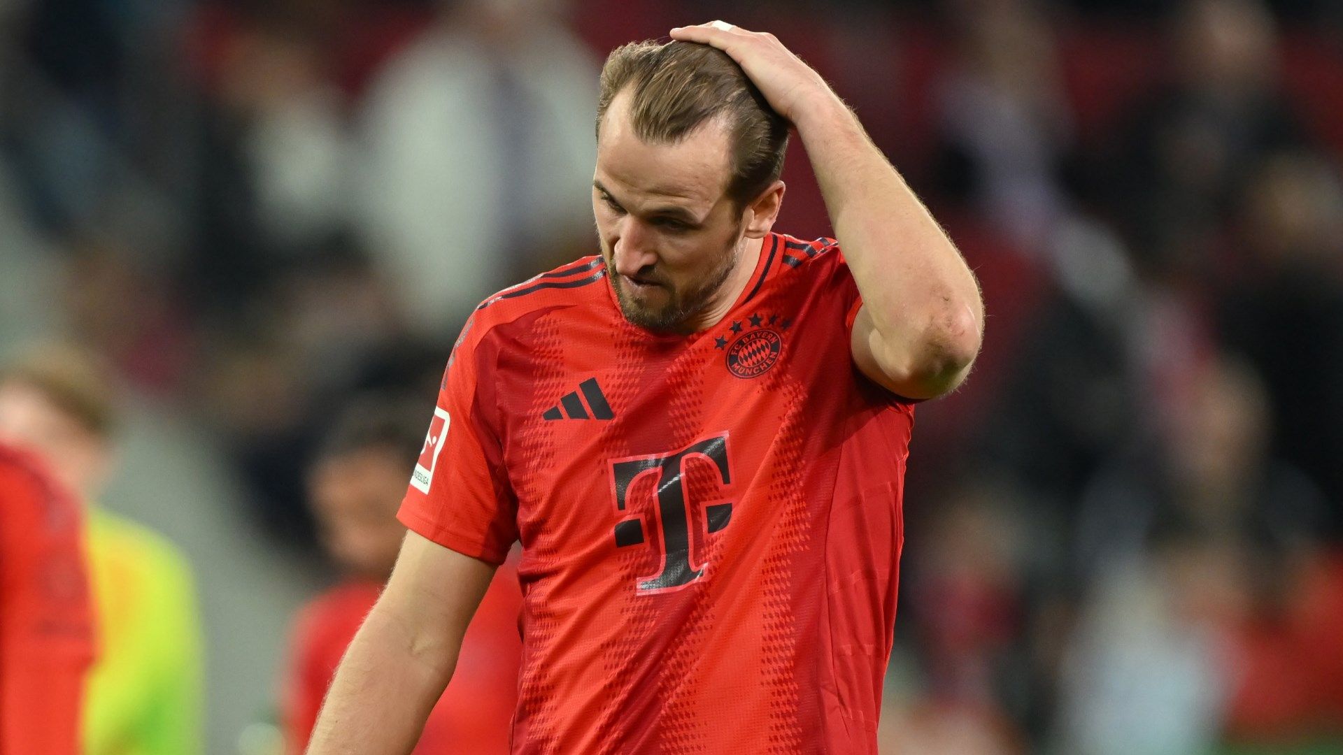 "Das ist eine verrückte Regel": Bayern Münchens Harry Kane könnte den ersten Titel seiner Karriere wegen einer unglücklichen Premiere auf dem Rasen verpassen