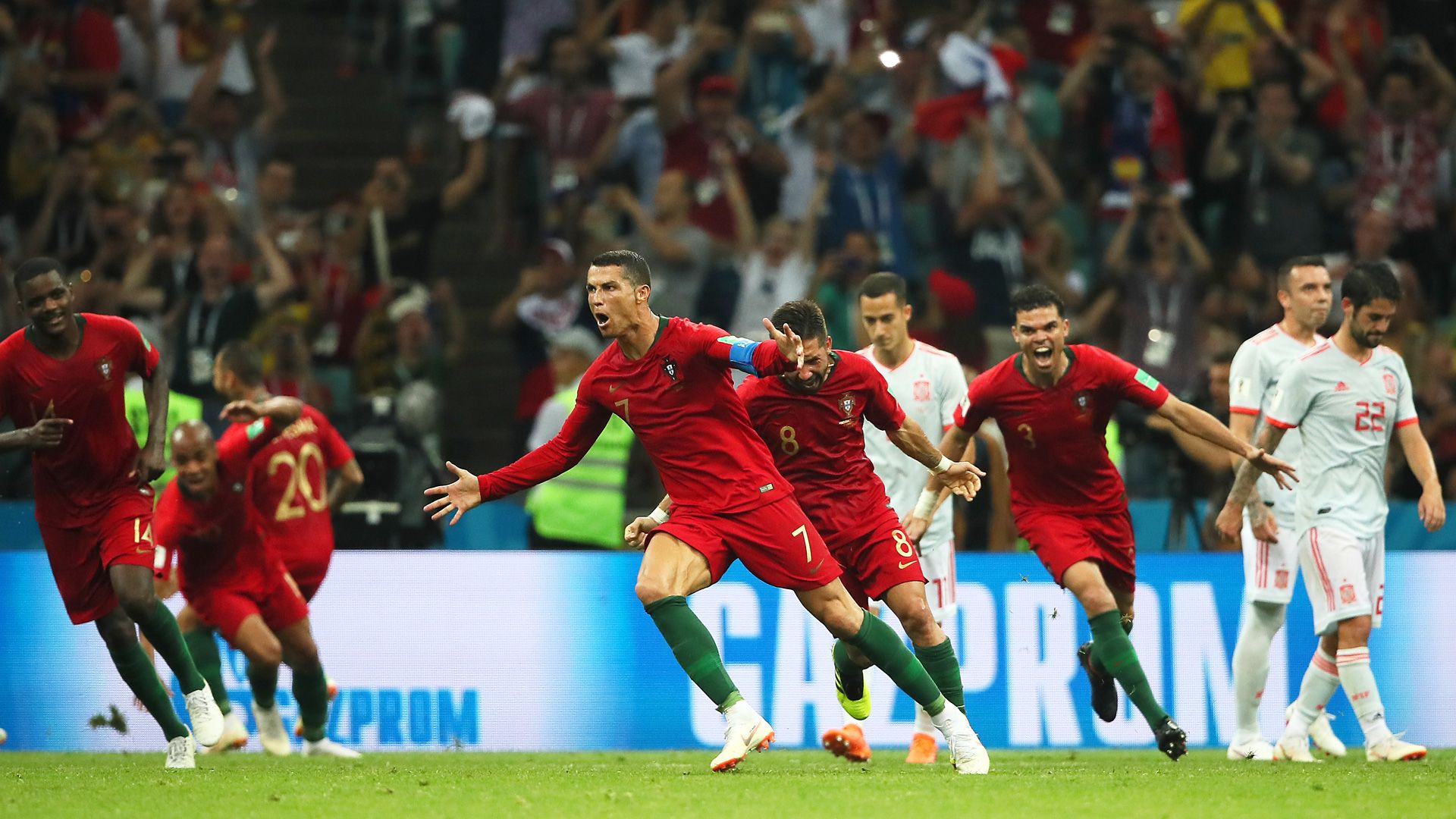 Испания и португалия отношения. Чм-2018. Сборная испании на чм 2006. Футбол португалия марокко роналдо. Португалия испания чемпионата.