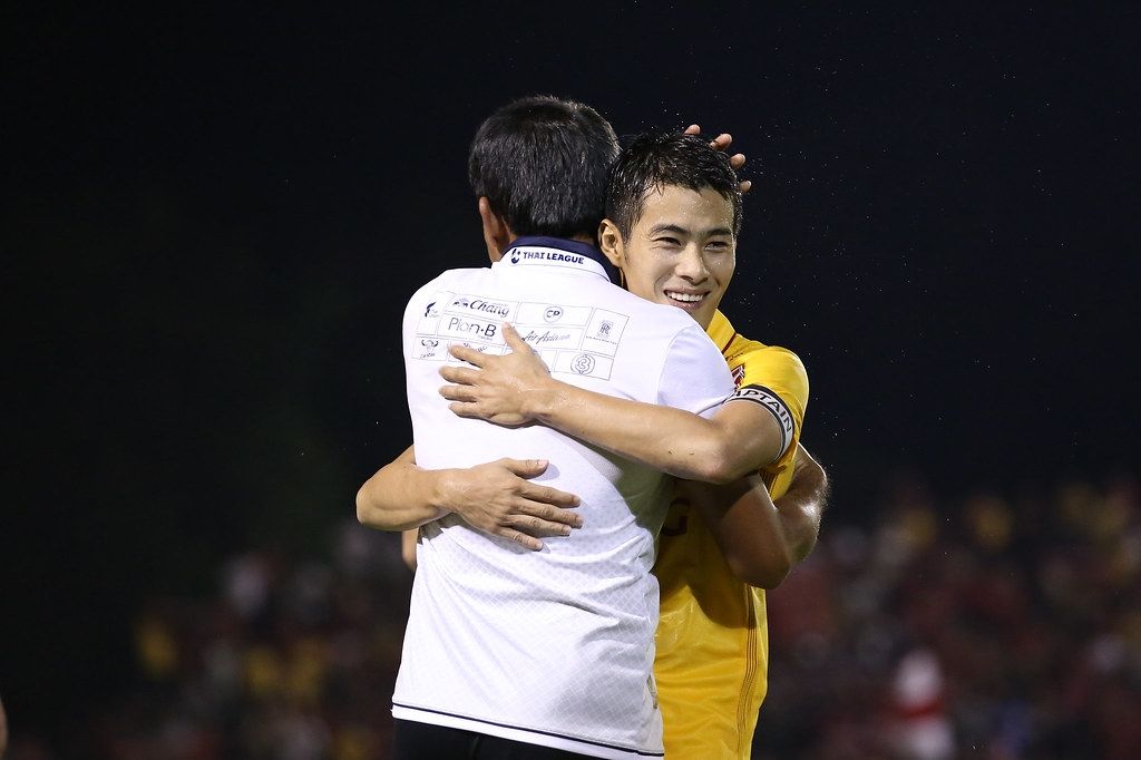 สารัช อยู่เย็น