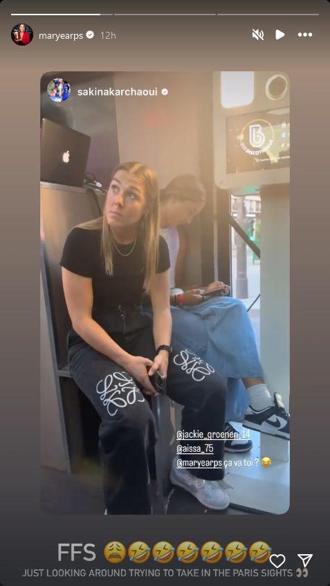 Mary Earps Sakina Karchaoui PSG