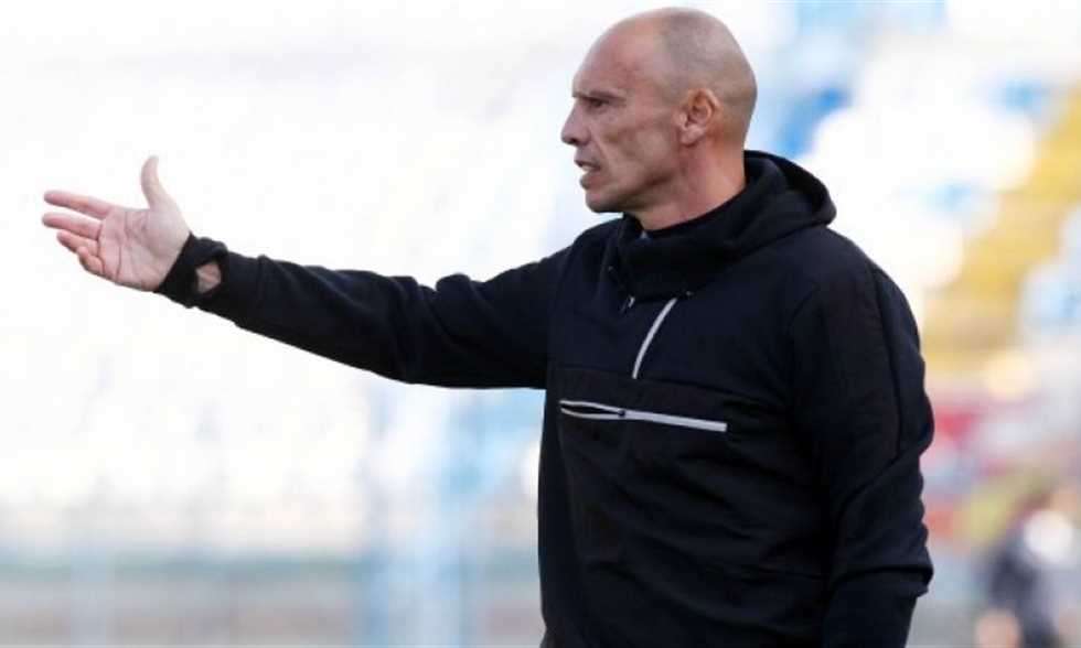 جونياس تاكيس