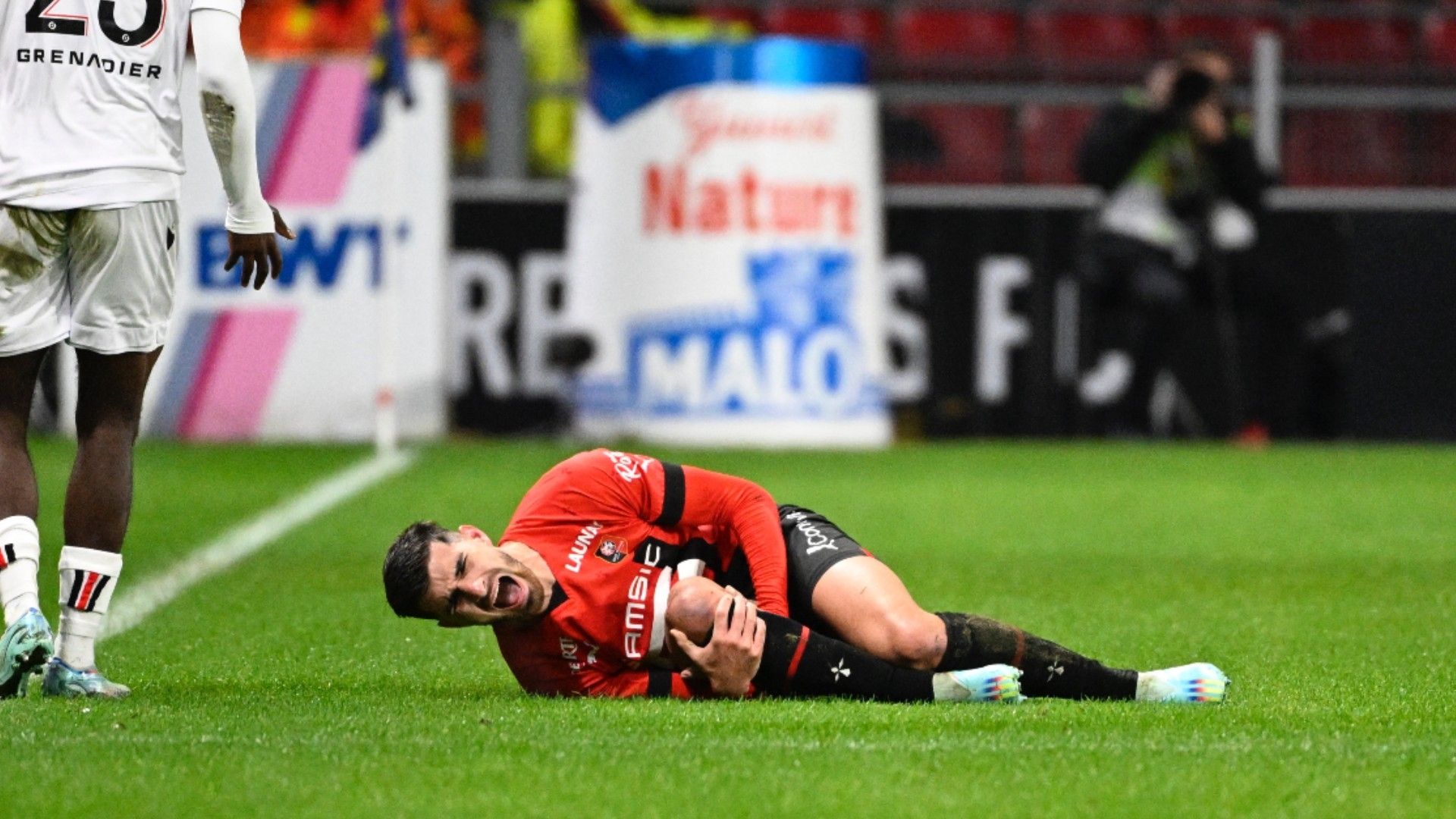 Martin Terrier knee injury