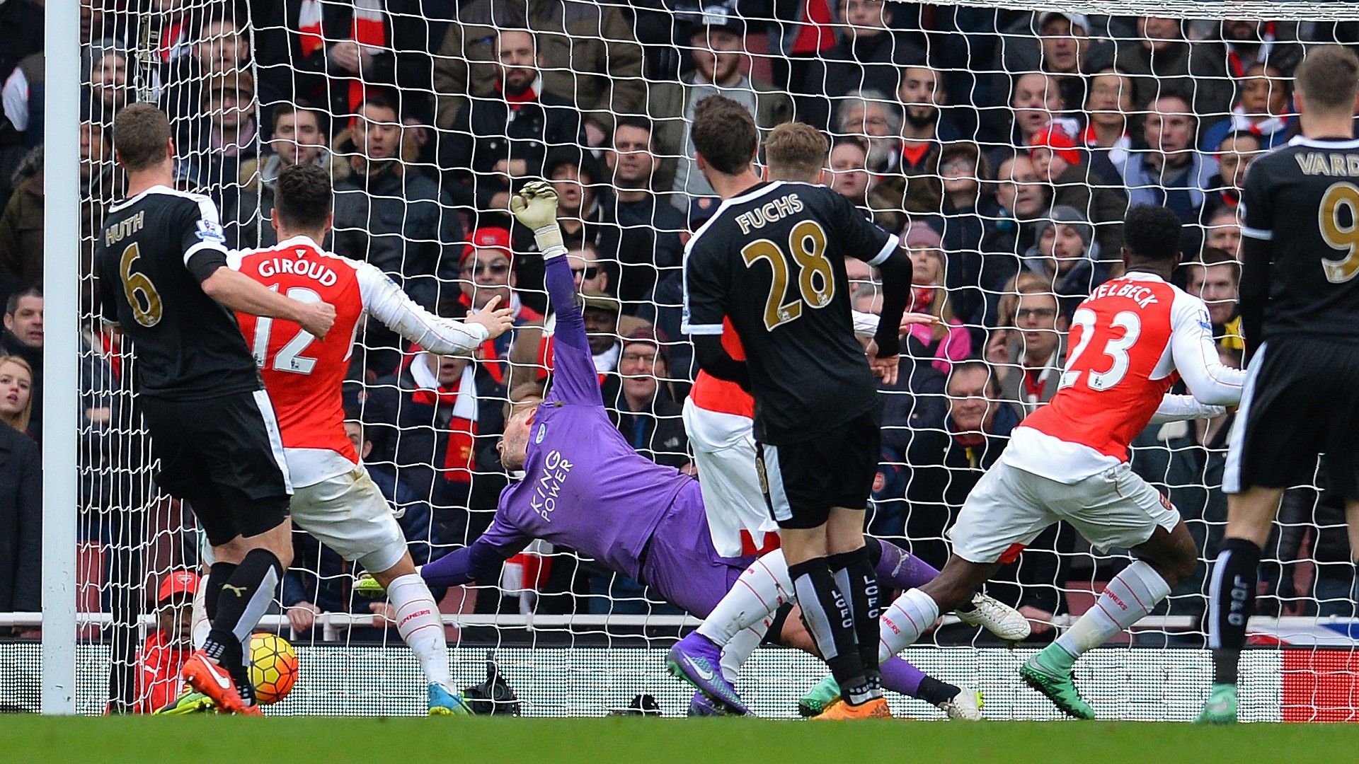 Danny Welbeck Arsenal Leicester 2016