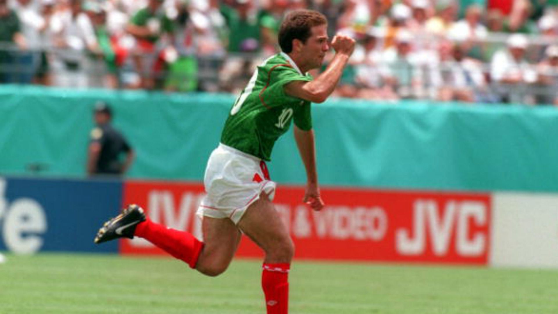 Luis García, México, 010716