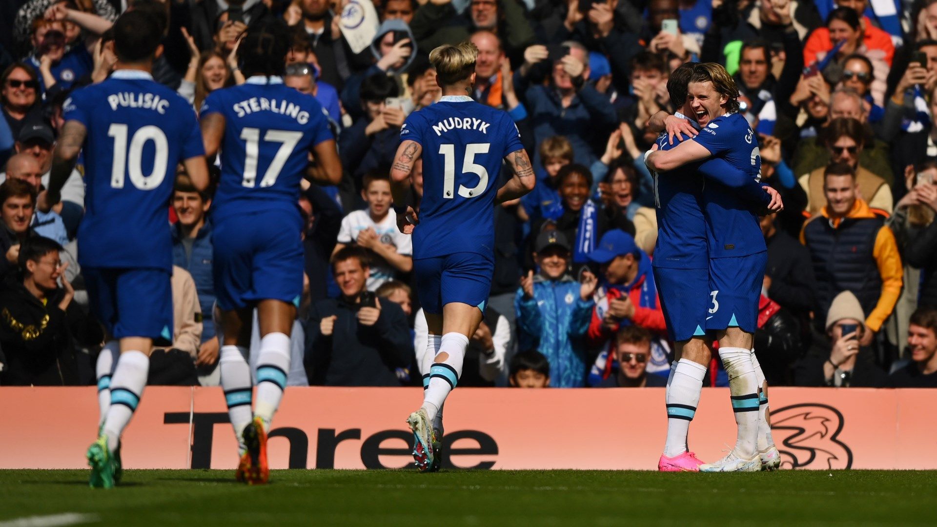 Chelsea celebrating Conor Gallagher goal 2022-23