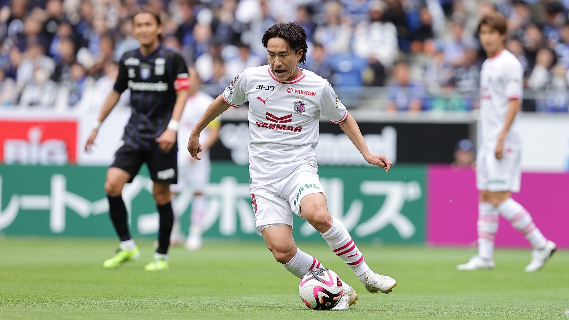 PHOTO】大阪出身の登里享平がセレッソ大阪に加入！初日から笑顔