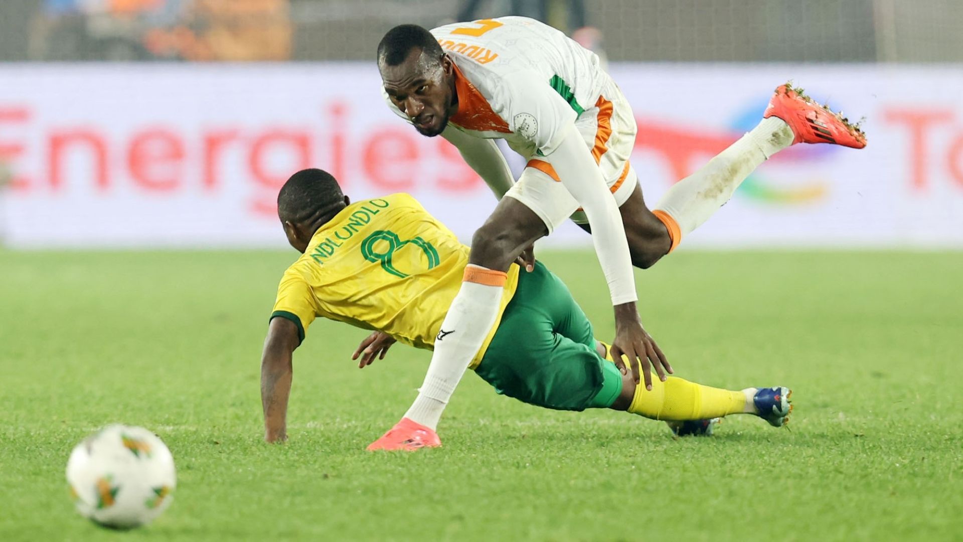 Ndabayithethwa Ndlondlo and Ridouane Assane, Bafana Bafana vs Niger CHAN 2024