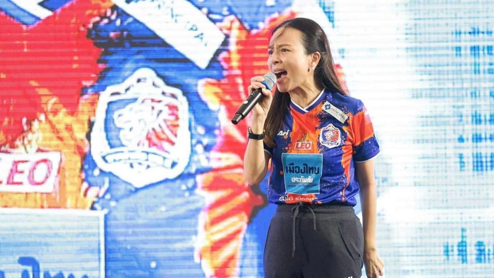 นวลพรรณ ล่ำซำ