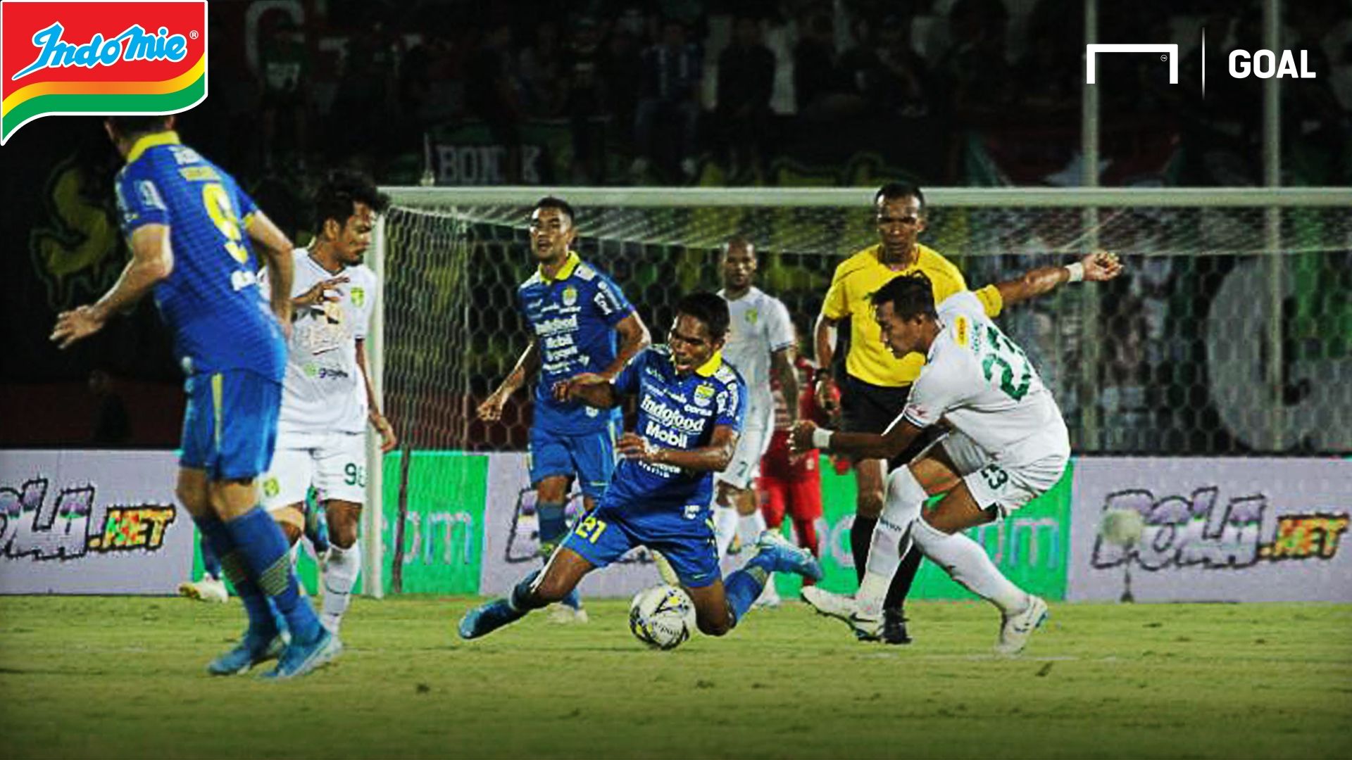 Indomie - Persib vs Persebaya