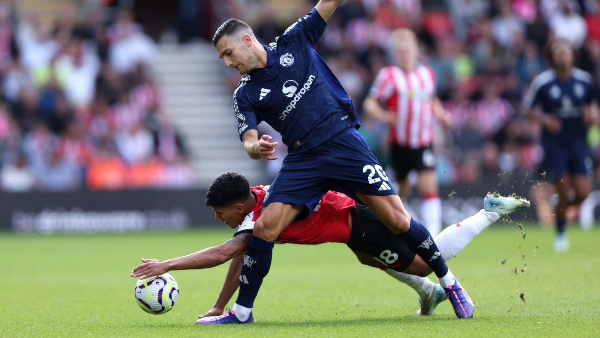 Diogo Dalot Manchester United 2024-25