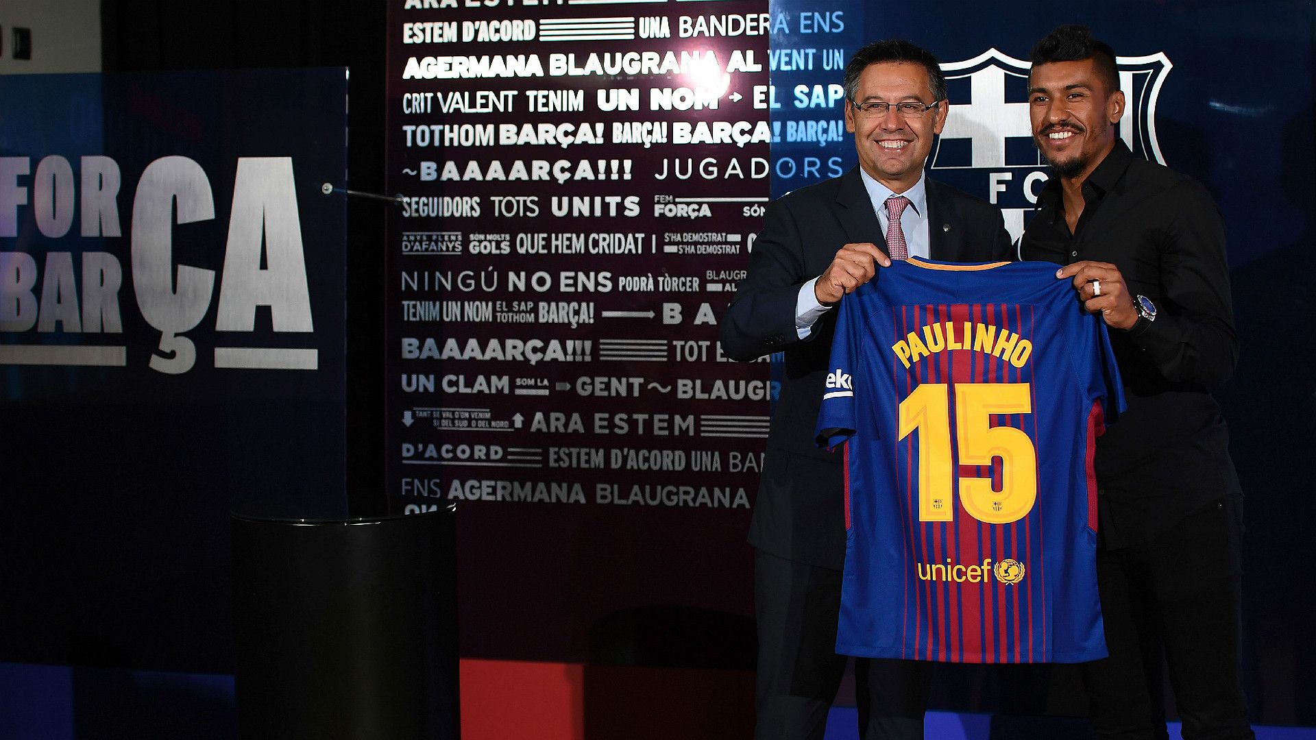 Paulinho Barcelona Unveiling 17082017